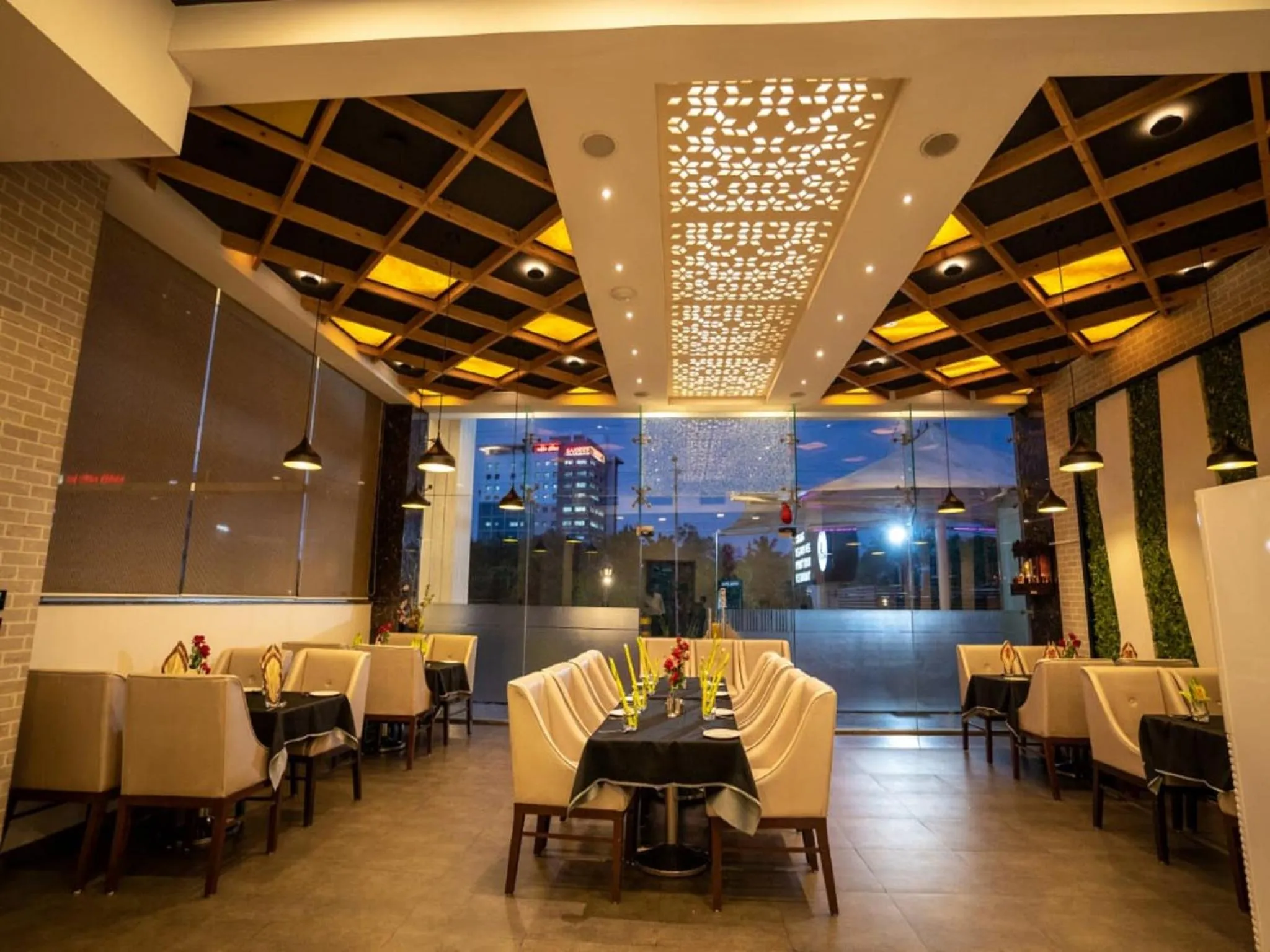 Restaurant/places to eat in V Star