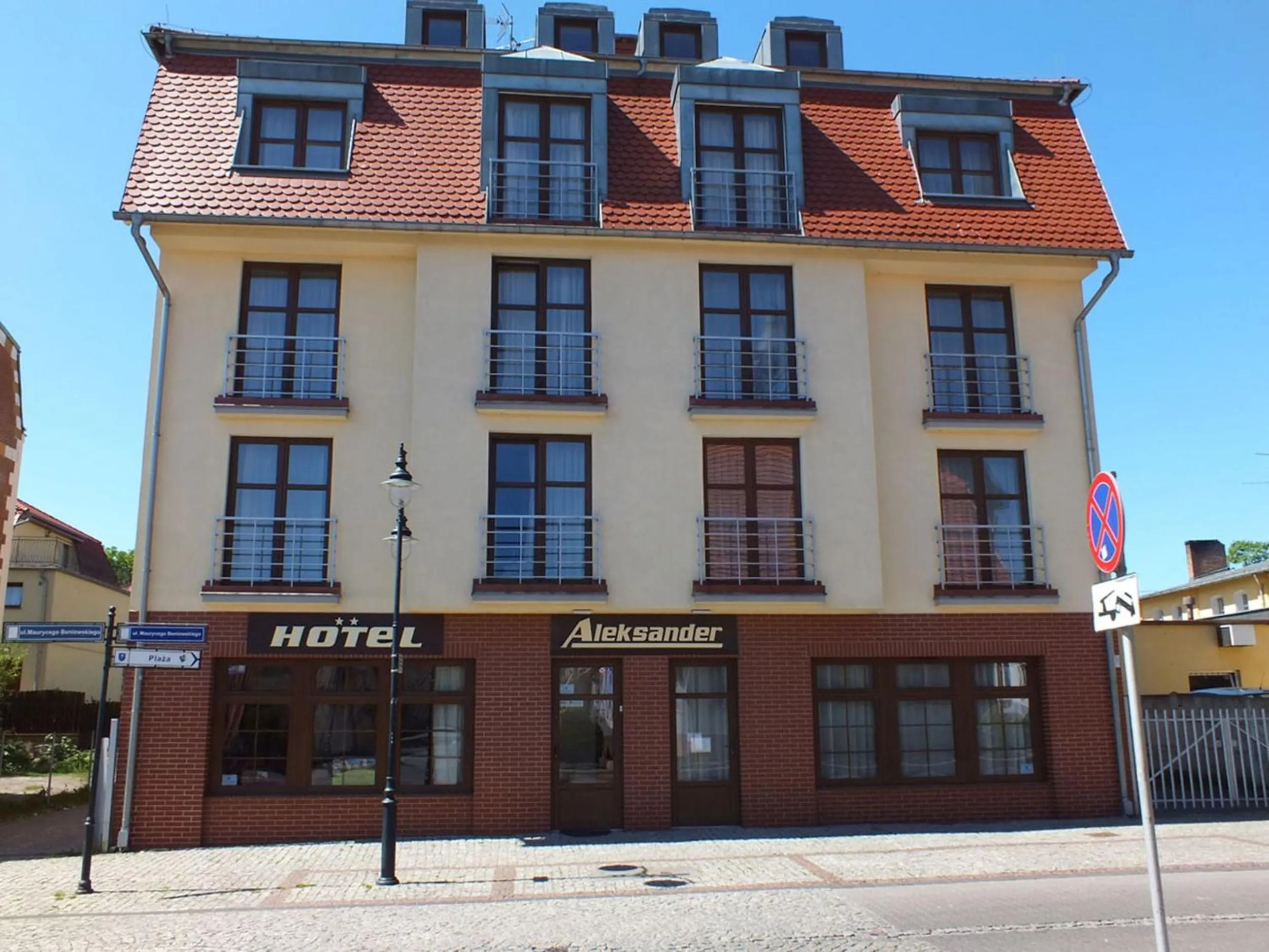 Facade/entrance in Hotel Aleksander
