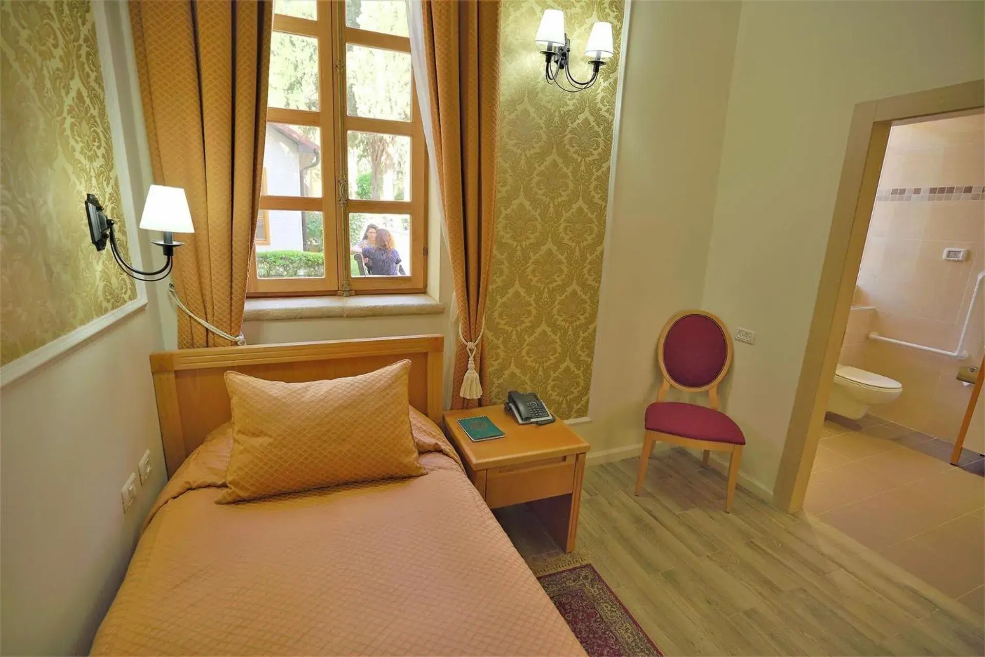 Single Room - single occupancy - Disability Access in Sergei Palace Hotel Single Room - single occupancy - Disability Access in Sergei Palace Hotel