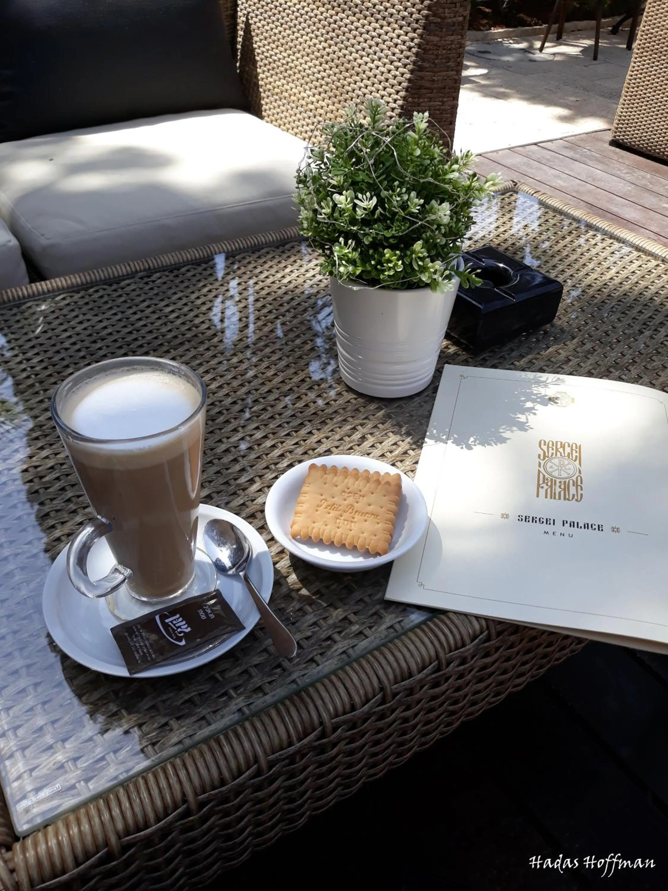 Coffee/tea facilities in Sergei Palace Hotel