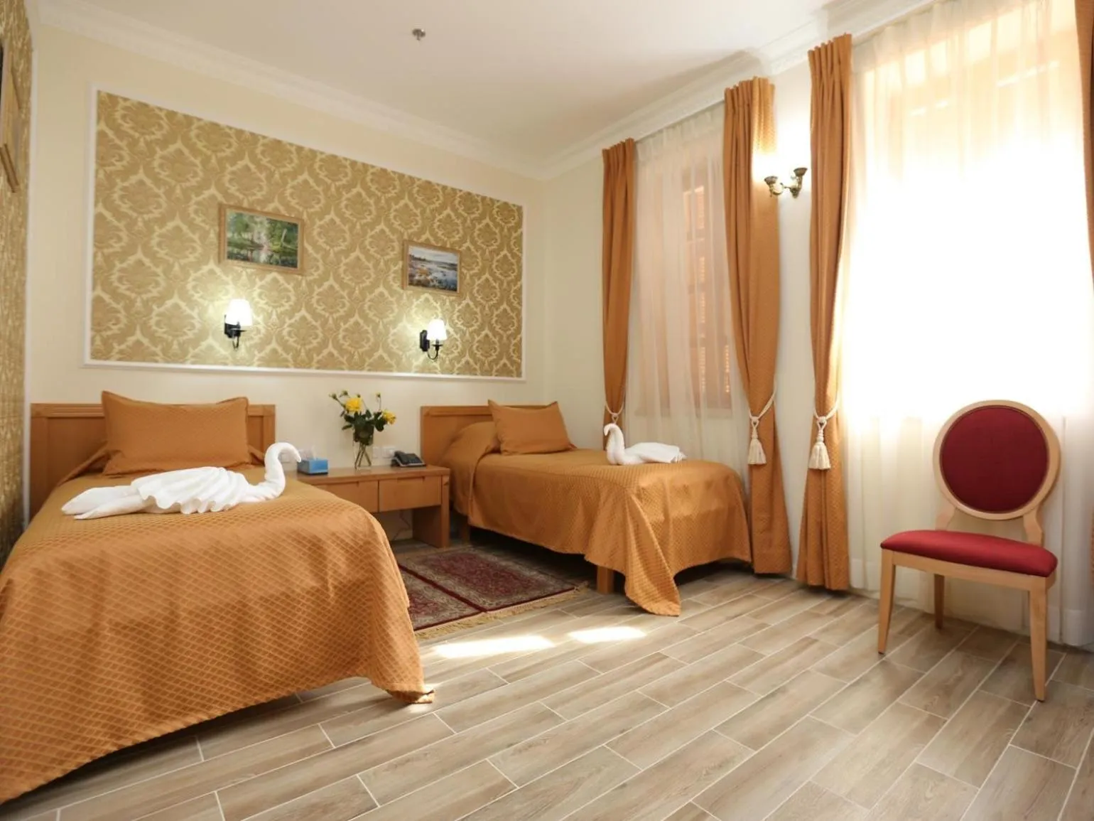 Bed in Sergei Palace Hotel