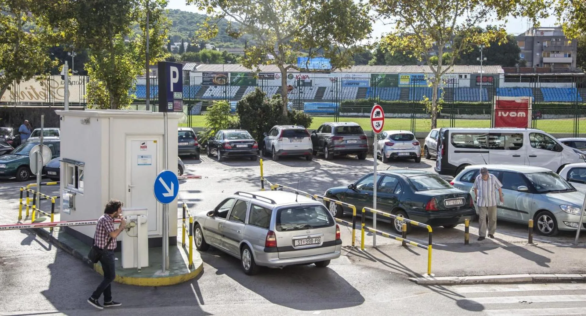 Parking in Well Of Life Luxury Rooms