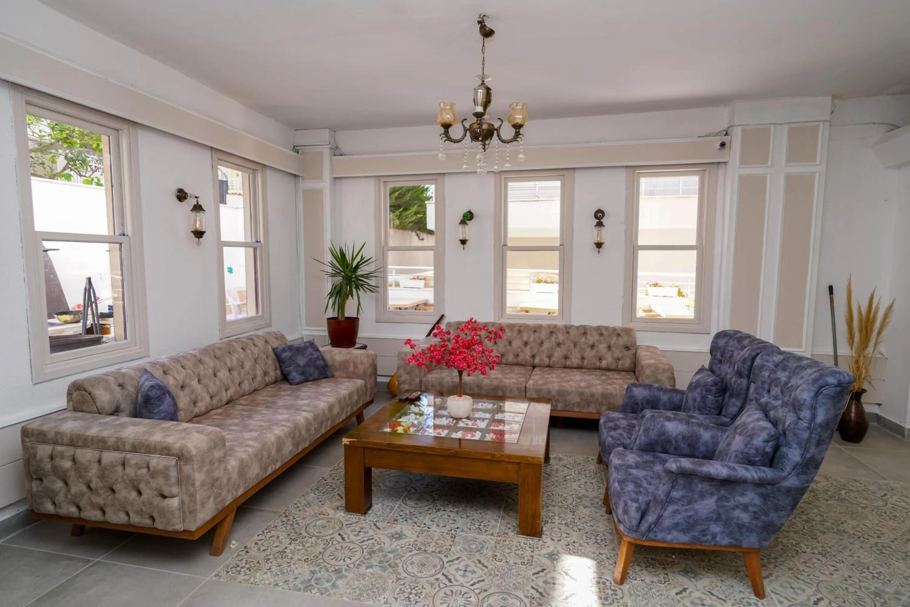 Lobby or reception in Arden Hotel