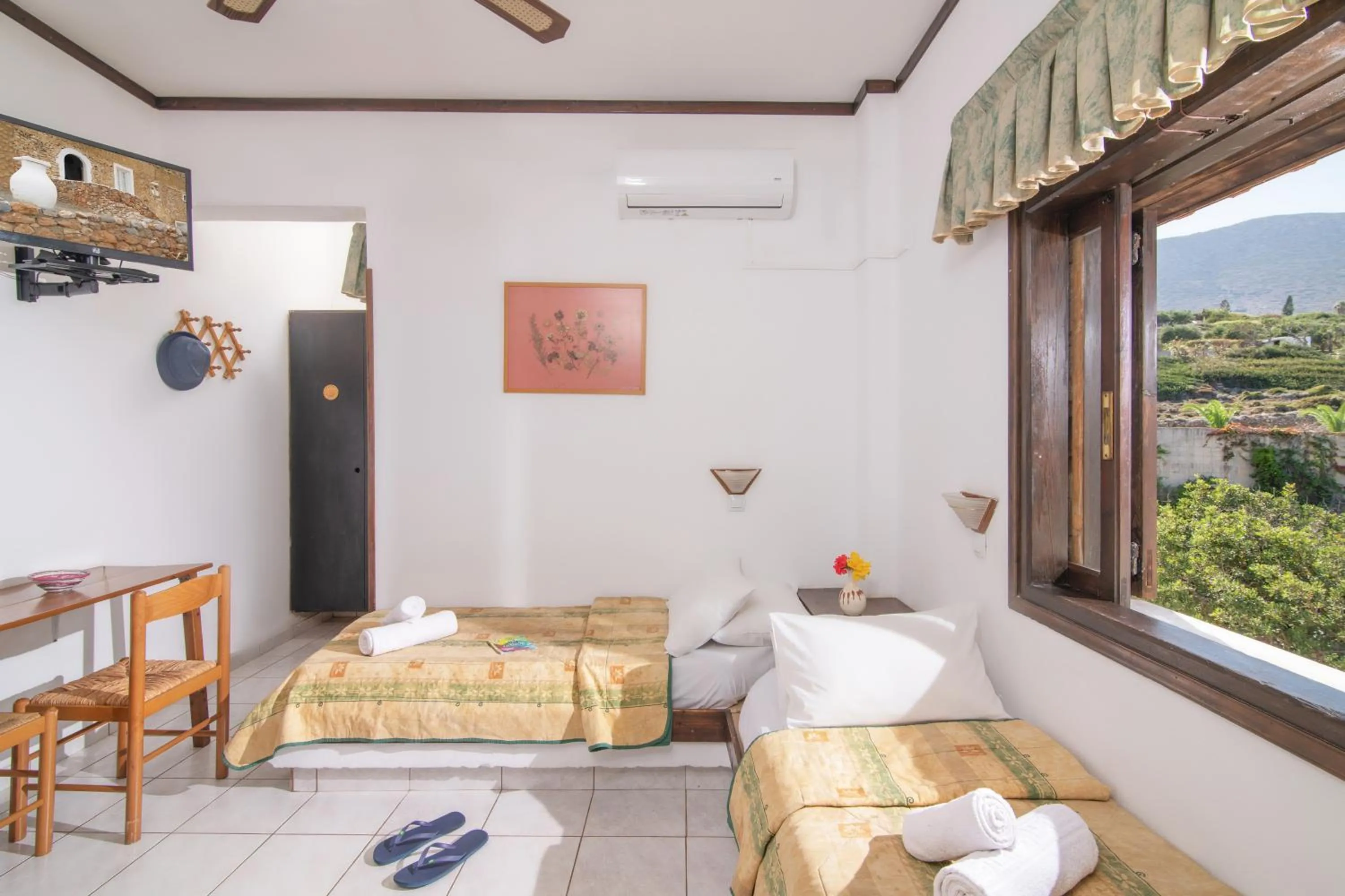 TV and multimedia, Bed in Iliostasi Beach Apartments