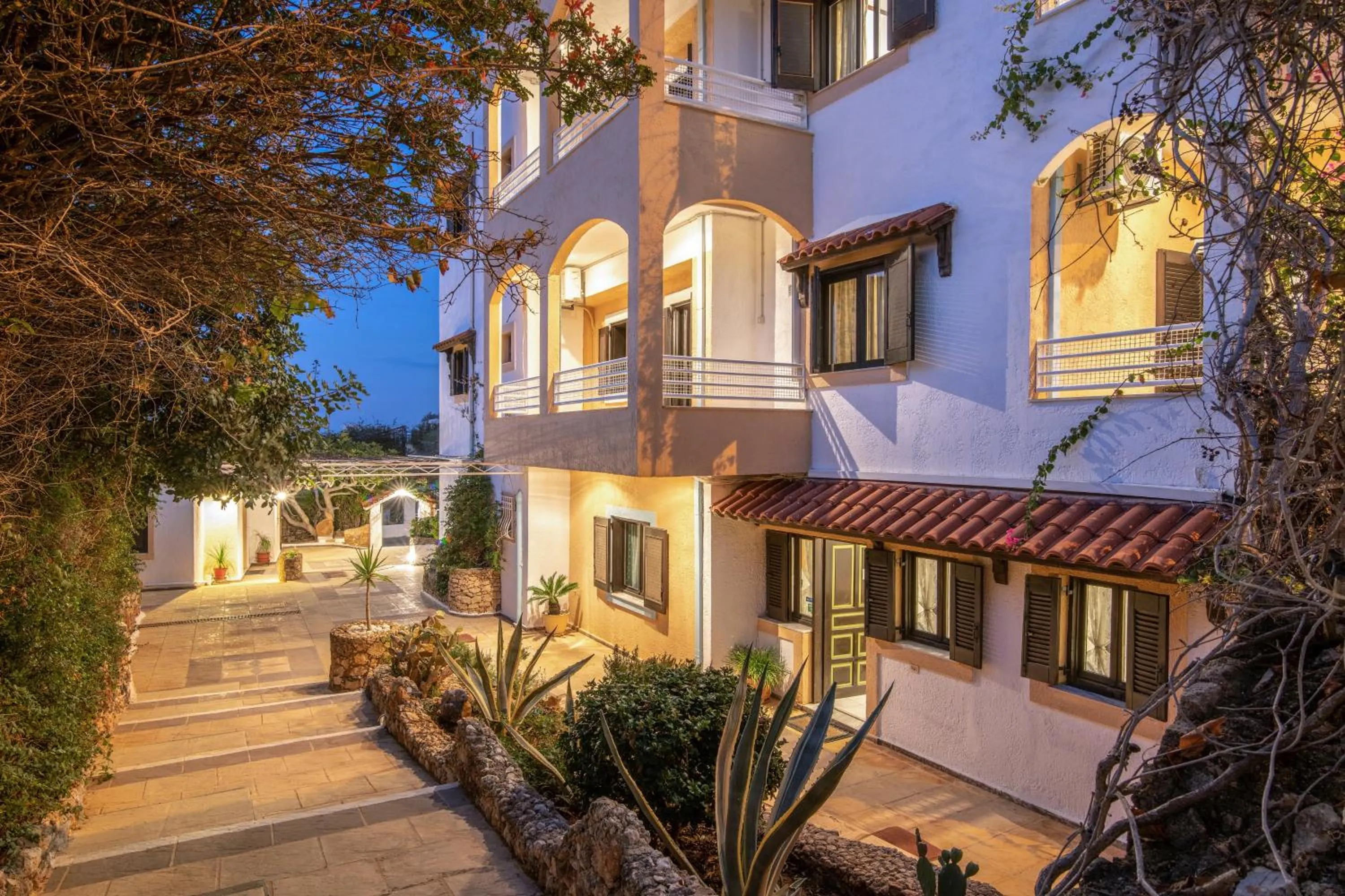 Property building in Iliostasi Beach Apartments