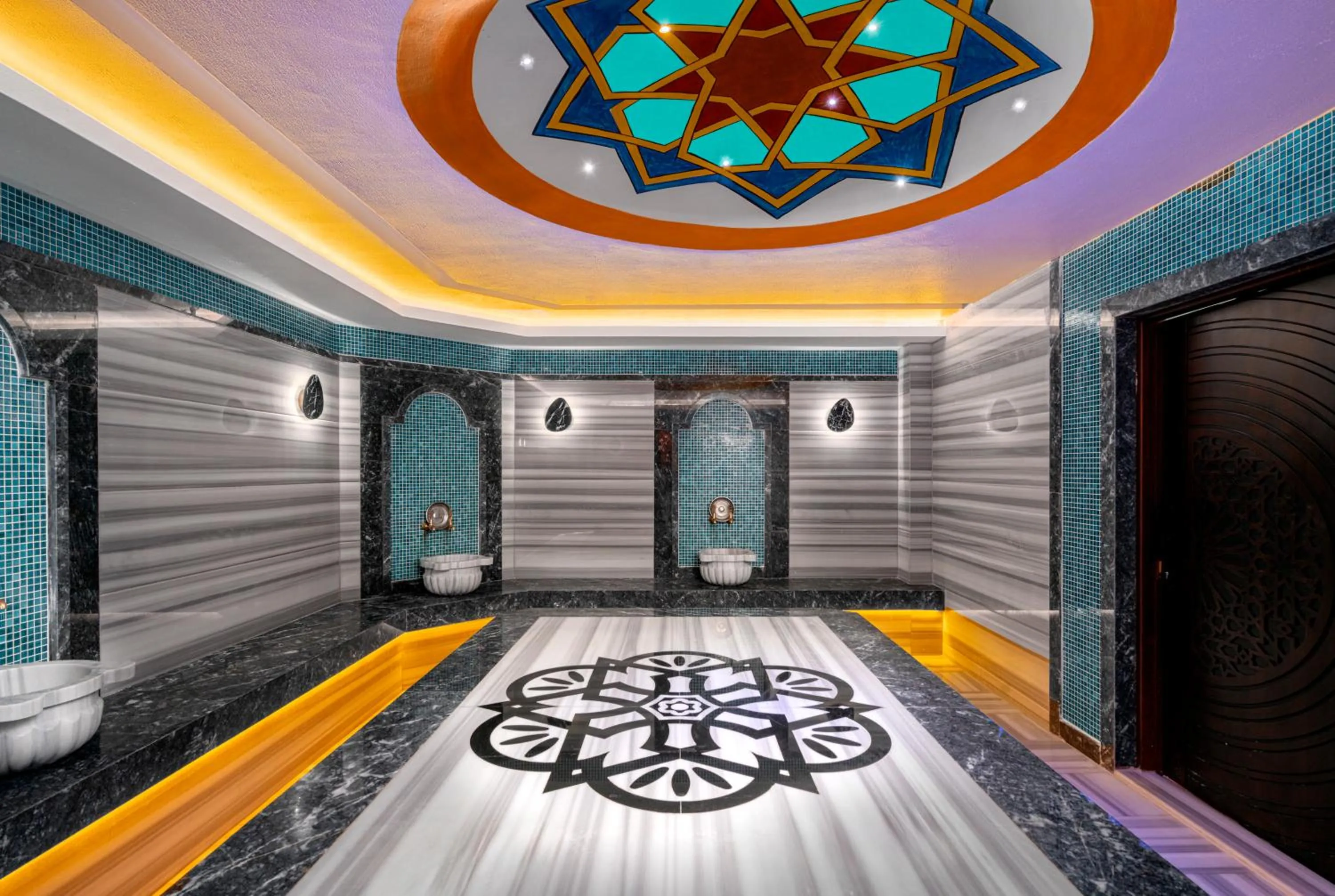 Steam room, Bed in Club Big Blue Suit Hotel - All Inclusive Plus