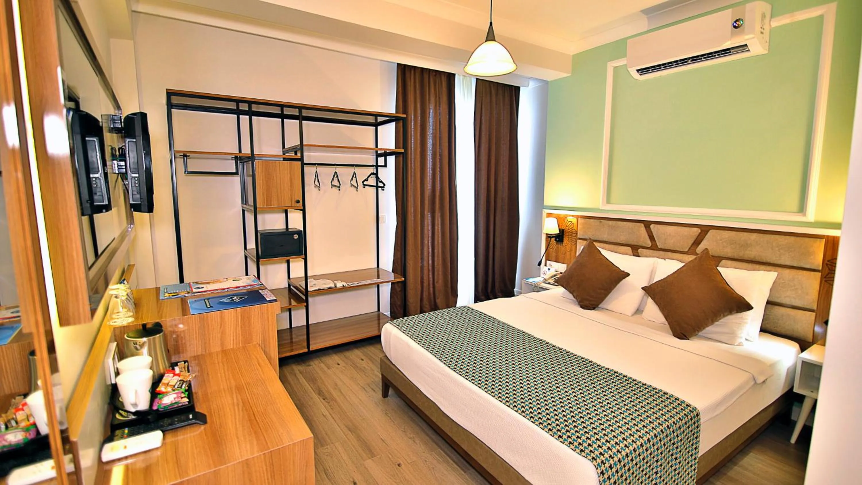 Photo of the whole room, Bed in Club Big Blue Suit Hotel - All Inclusive Plus