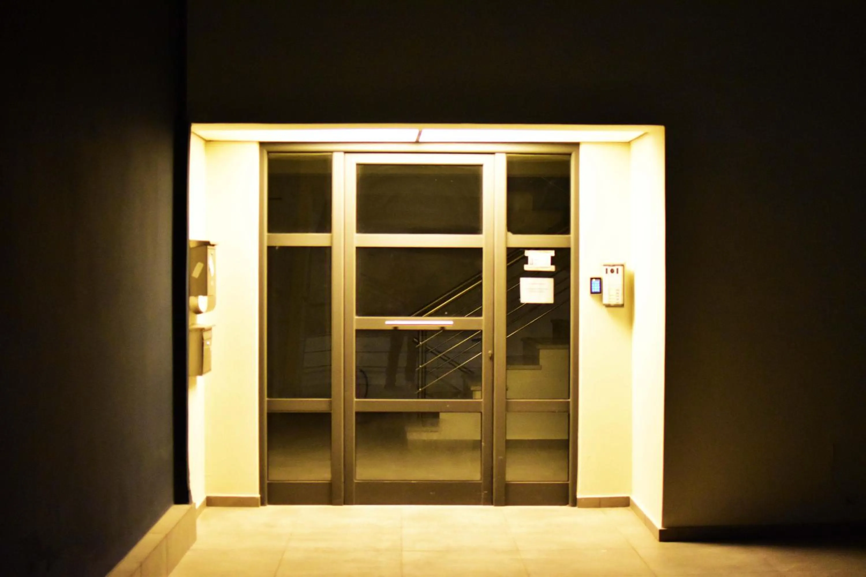 Facade/entrance in CHROMA Lodge Pikermi