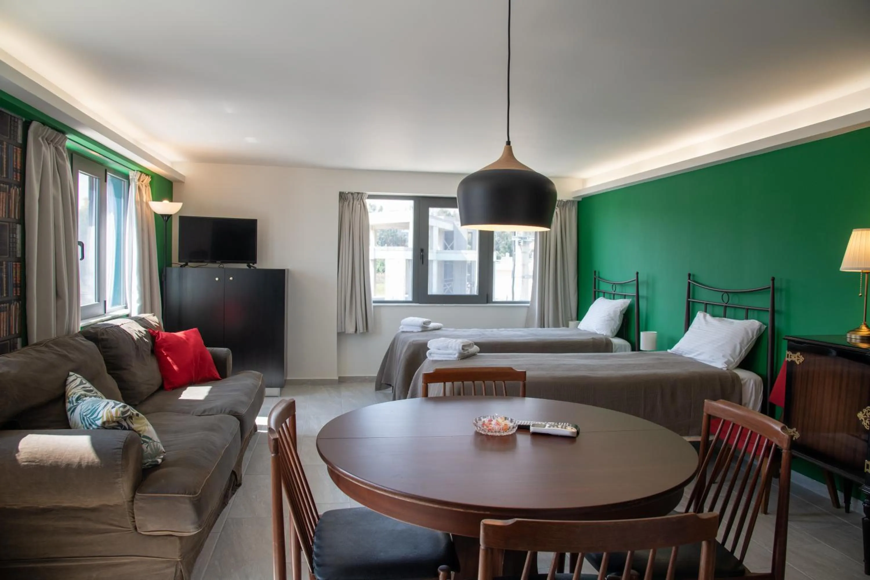 Photo of the whole room, Bed in CHROMA Lodge Pikermi