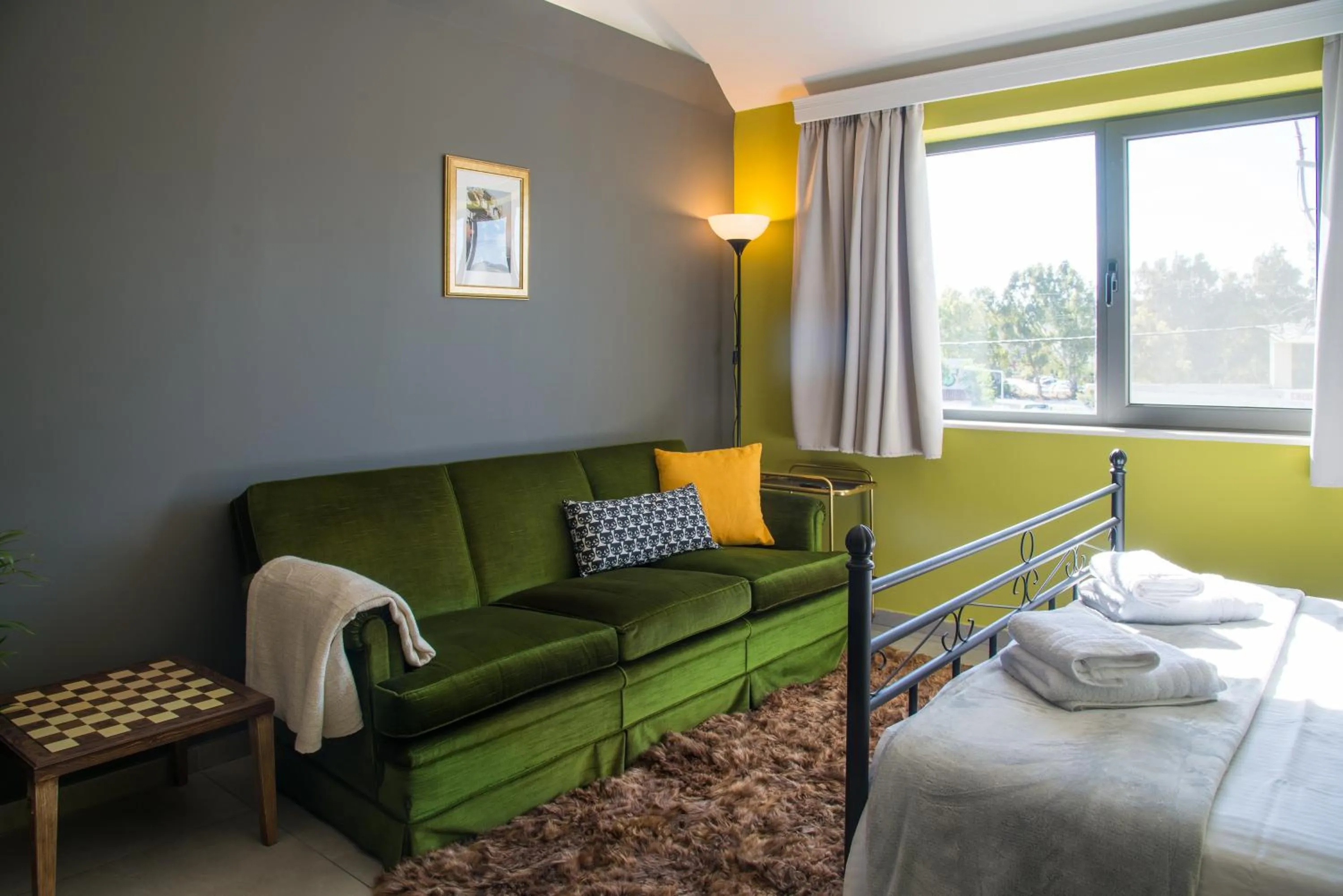 Living room, Bed in CHROMA Lodge Pikermi