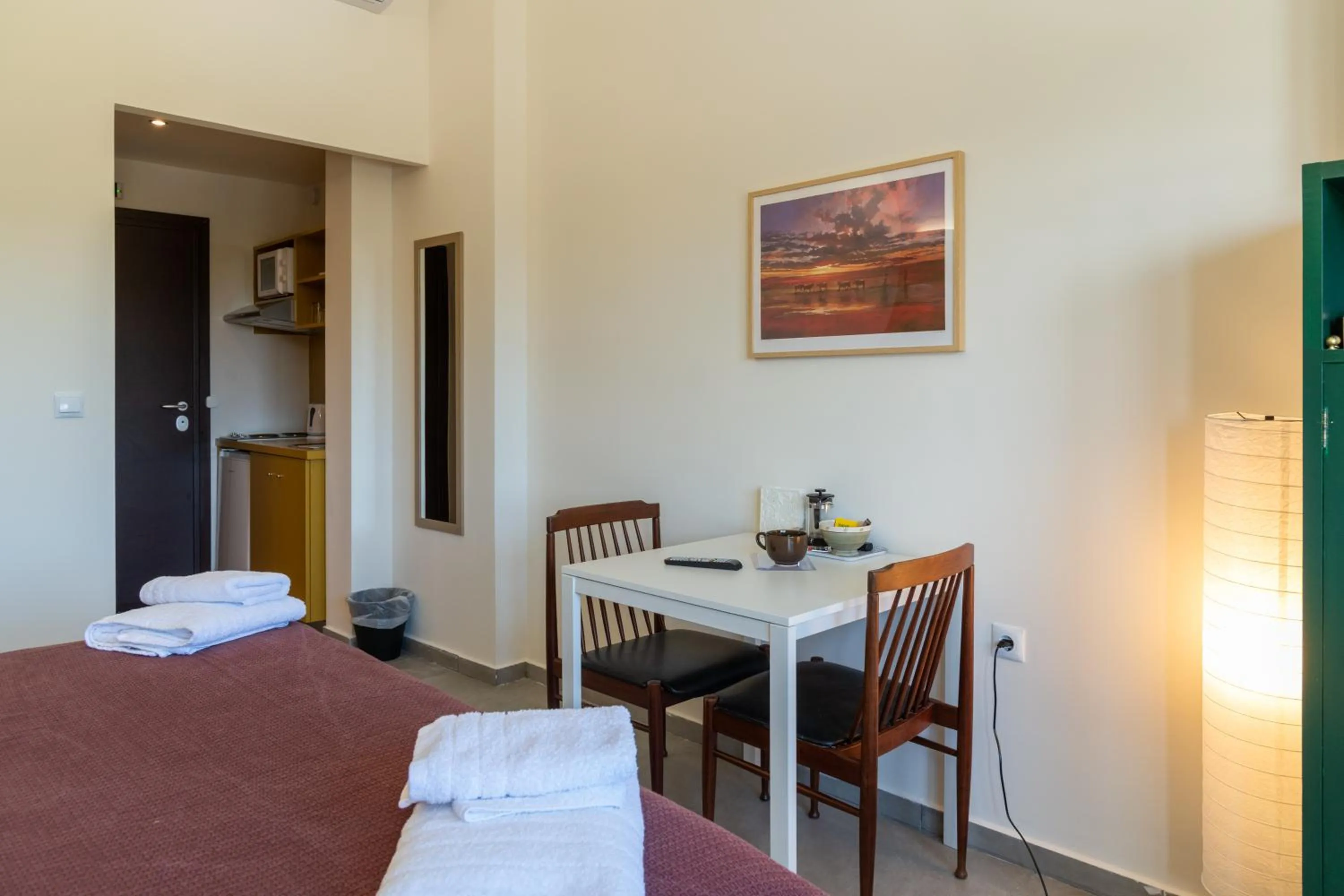 Dining area, Bed in CHROMA Lodge Pikermi
