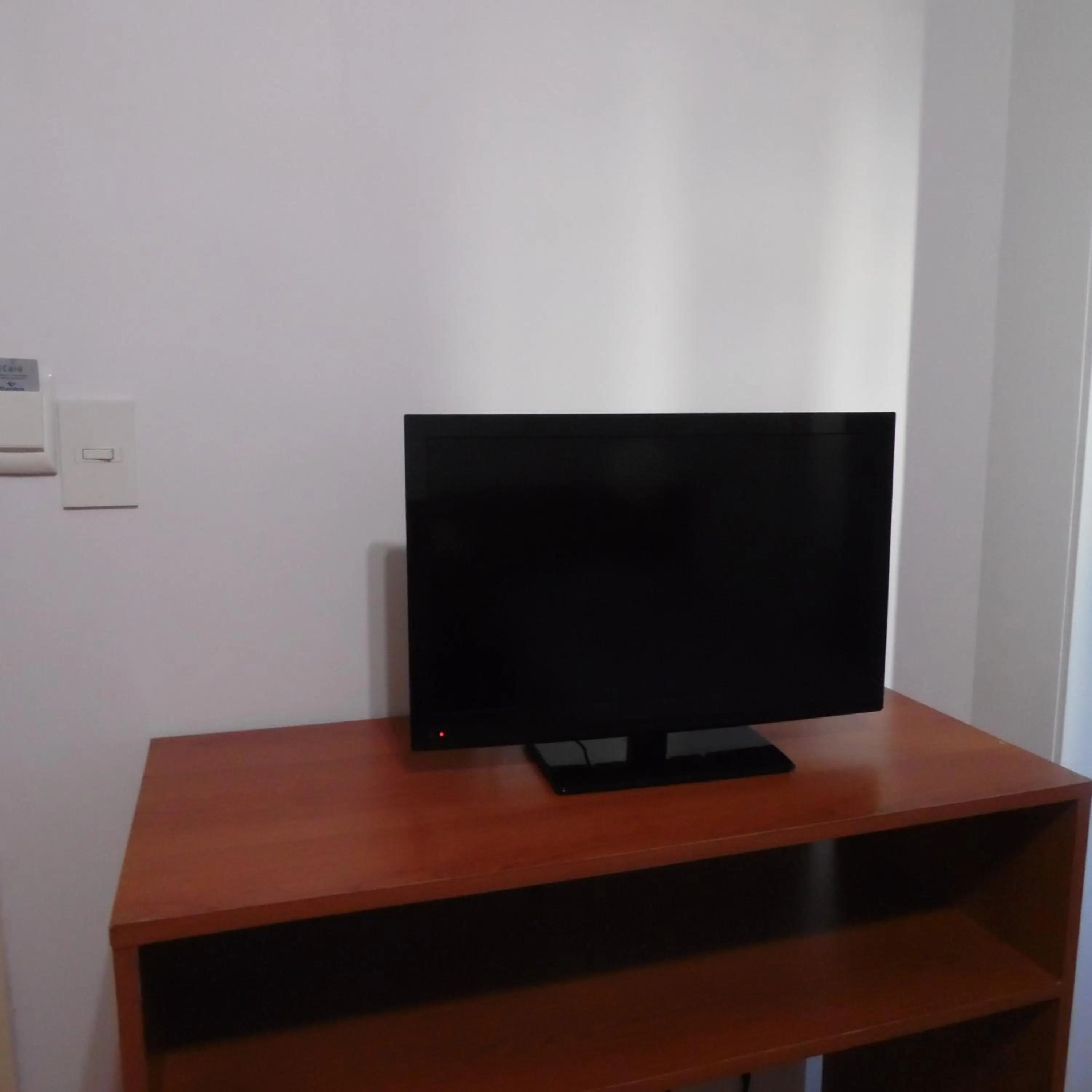 TV and multimedia in Adrazi Internacional