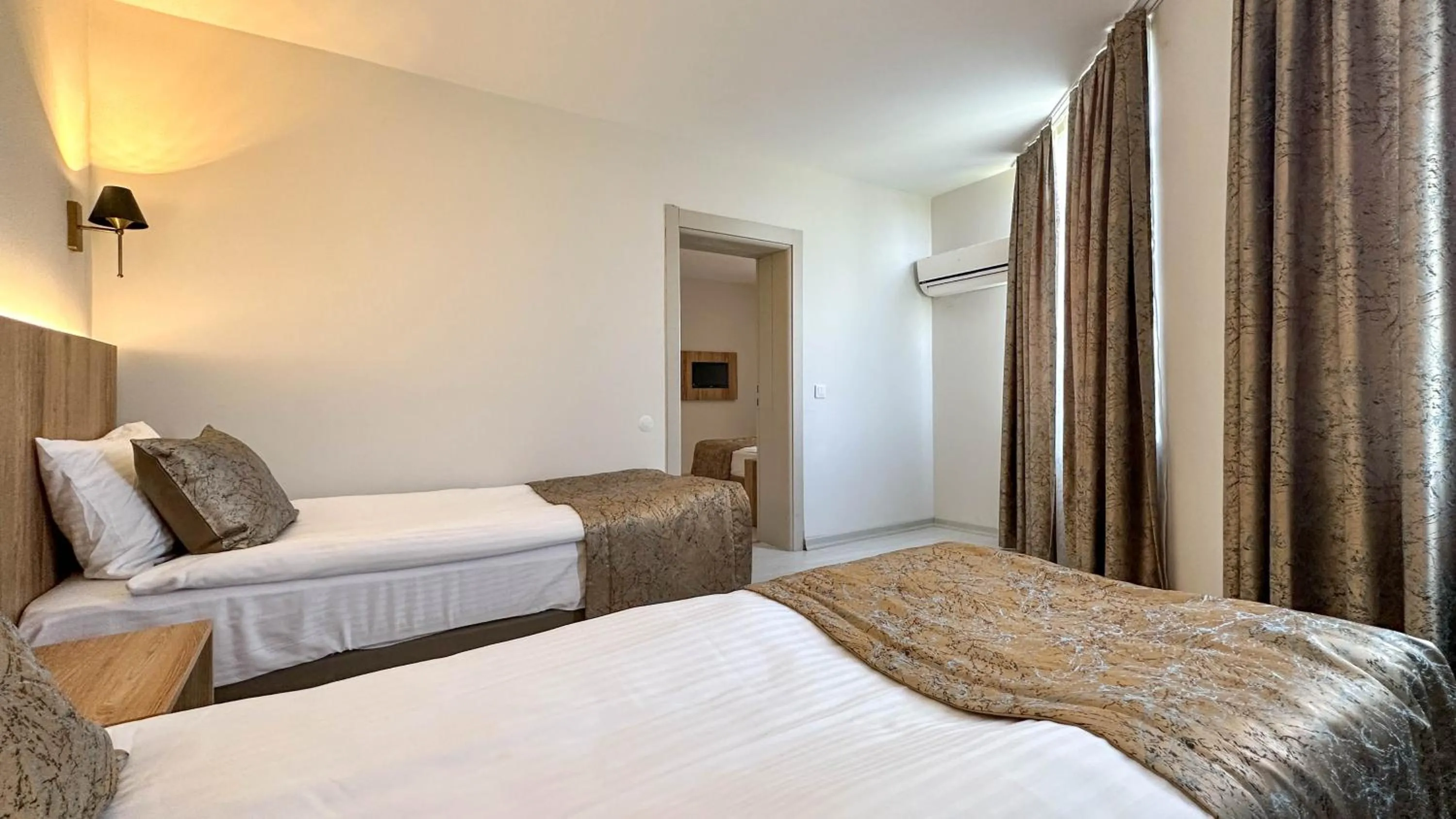 Bed in Ephesus Hitit Hotel restaurant