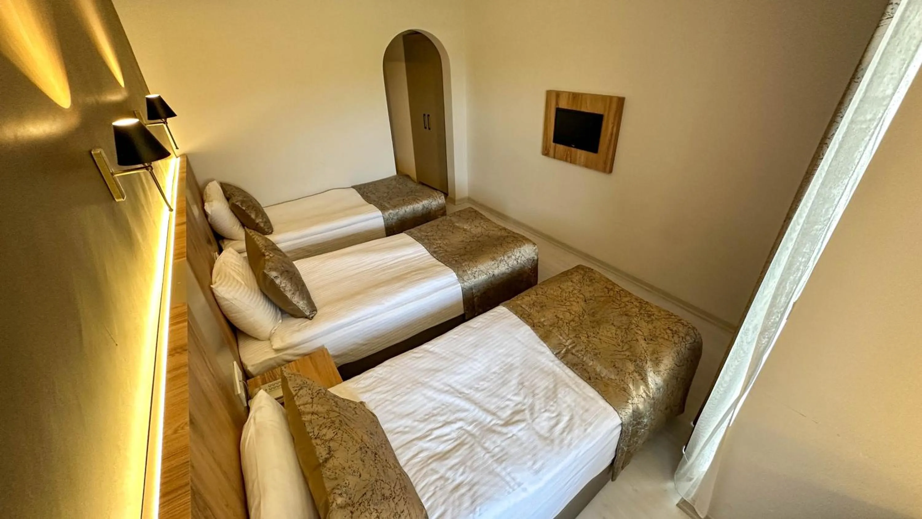 Bed in Ephesus Hitit Hotel restaurant