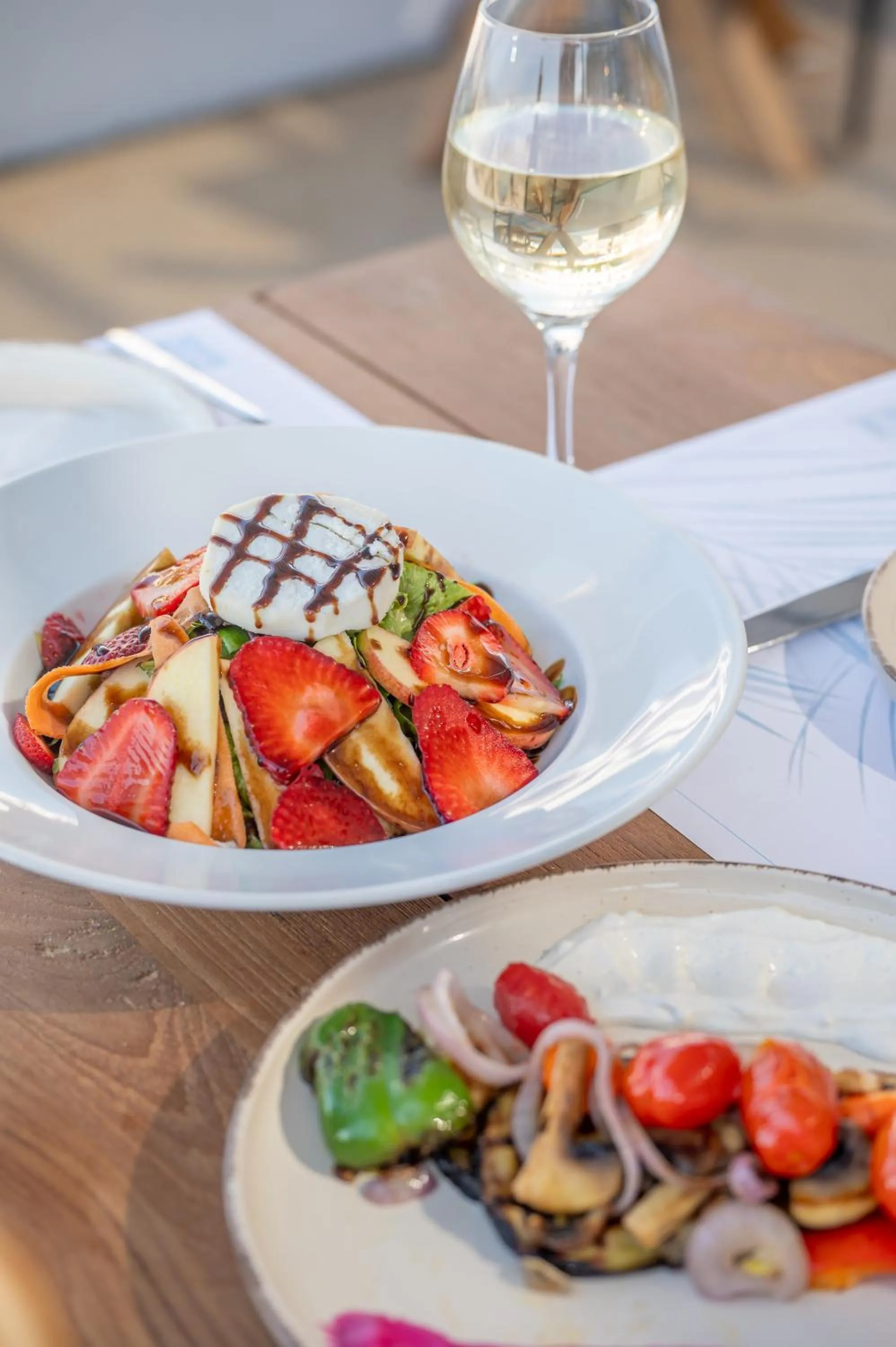 Restaurant/places to eat in Oasis Beach Hotel