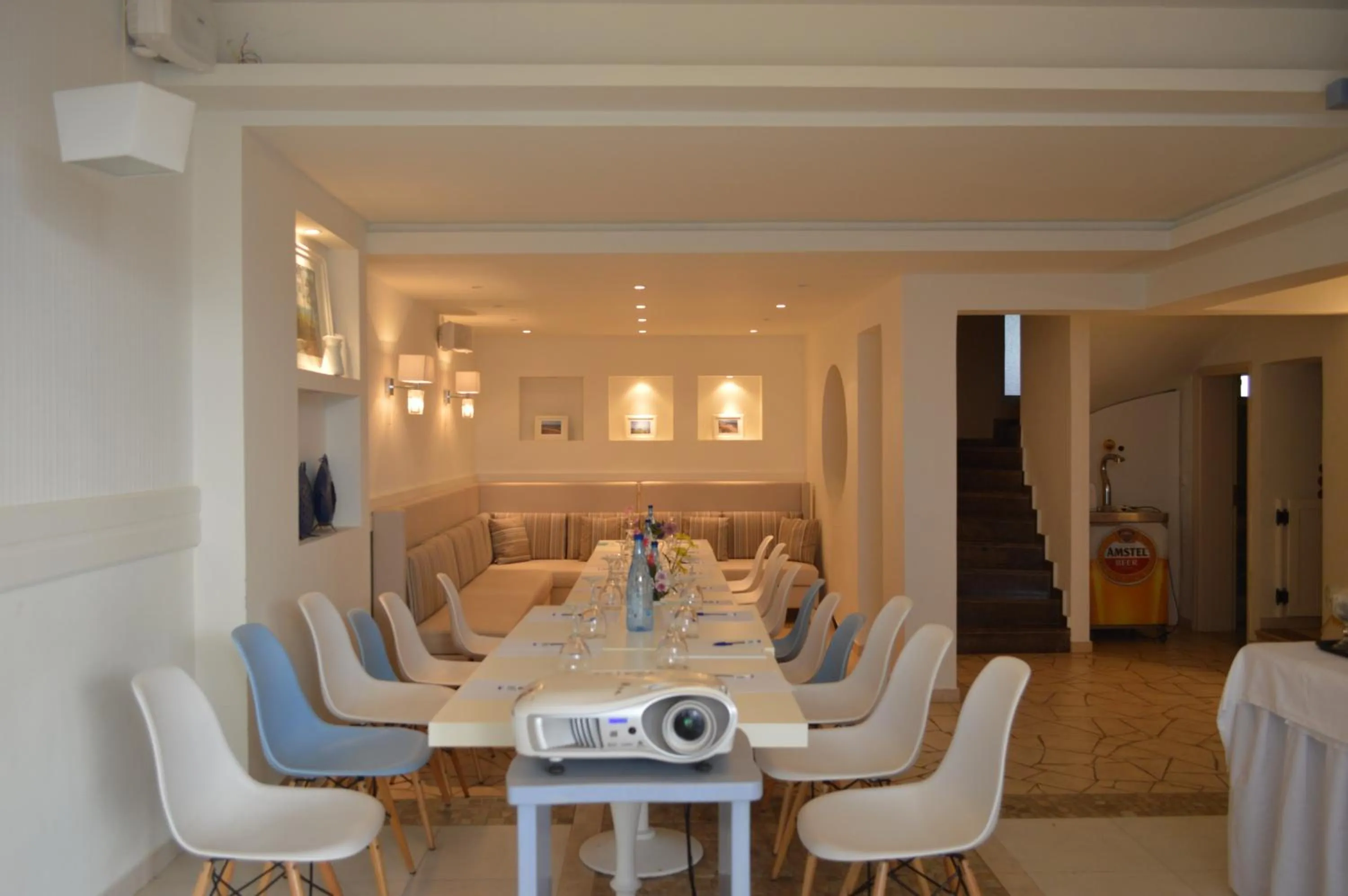 TV and multimedia in Oasis Beach Hotel