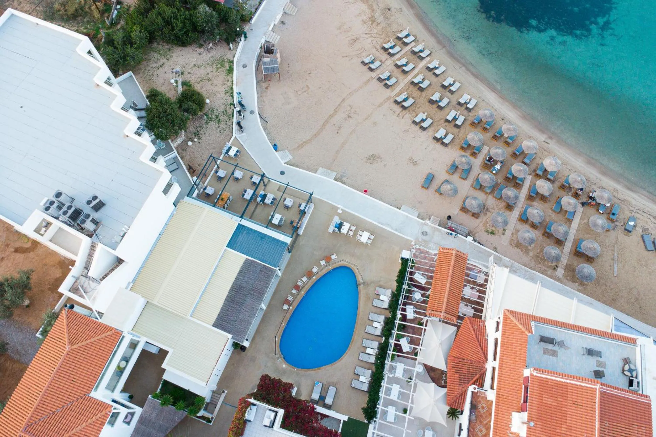 Restaurant/places to eat in Oasis Beach Hotel