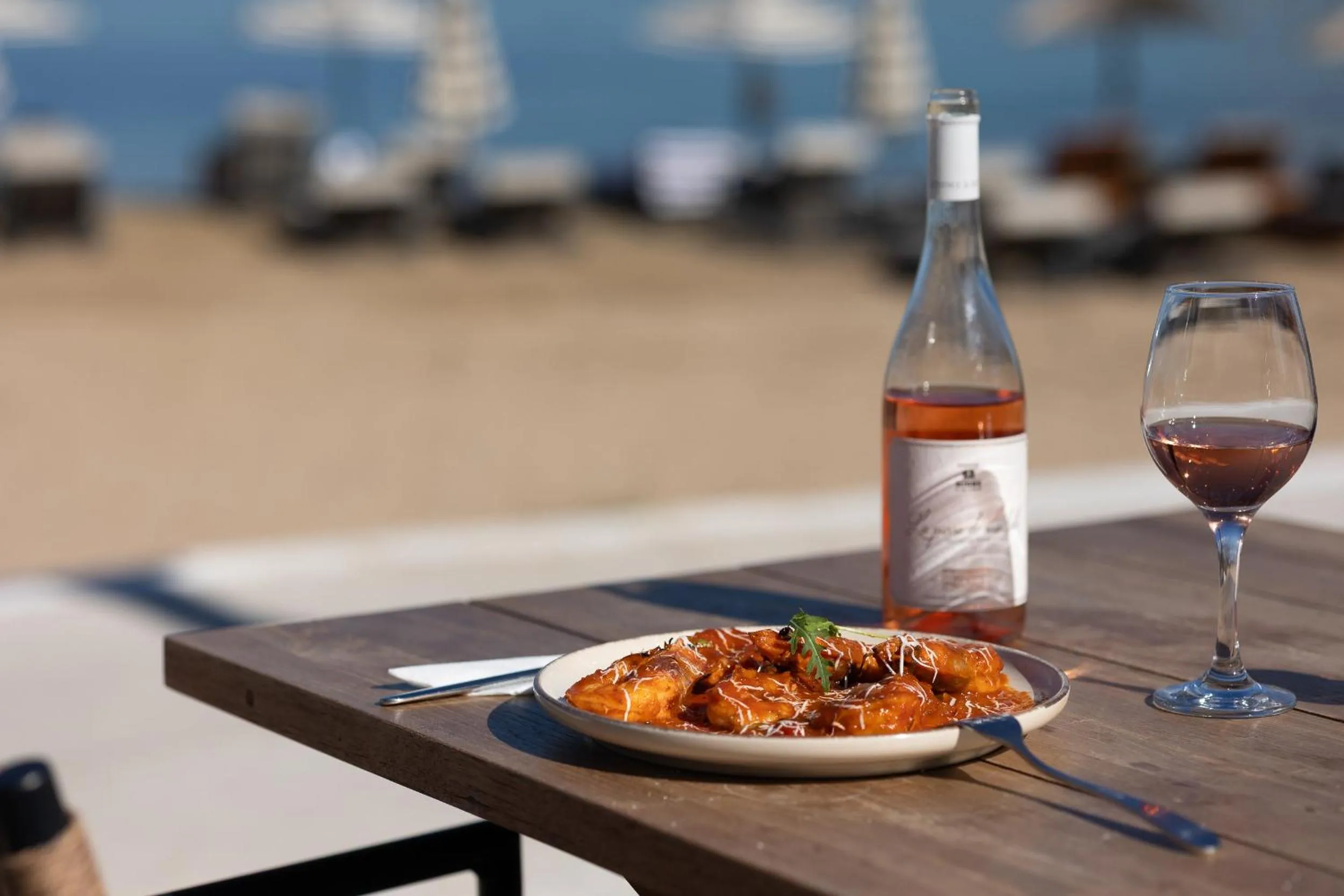 Restaurant/places to eat in Oasis Beach Hotel