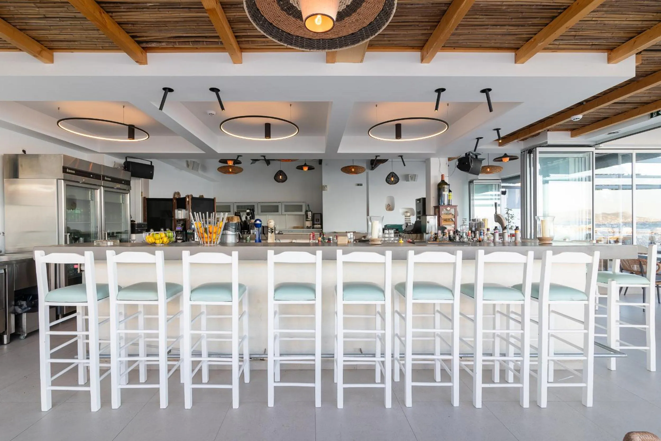 Restaurant/places to eat in Oasis Beach Hotel