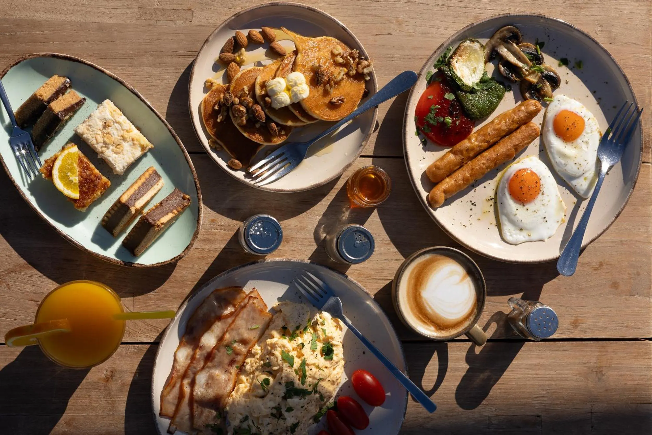 Restaurant/places to eat in Oasis Beach Hotel