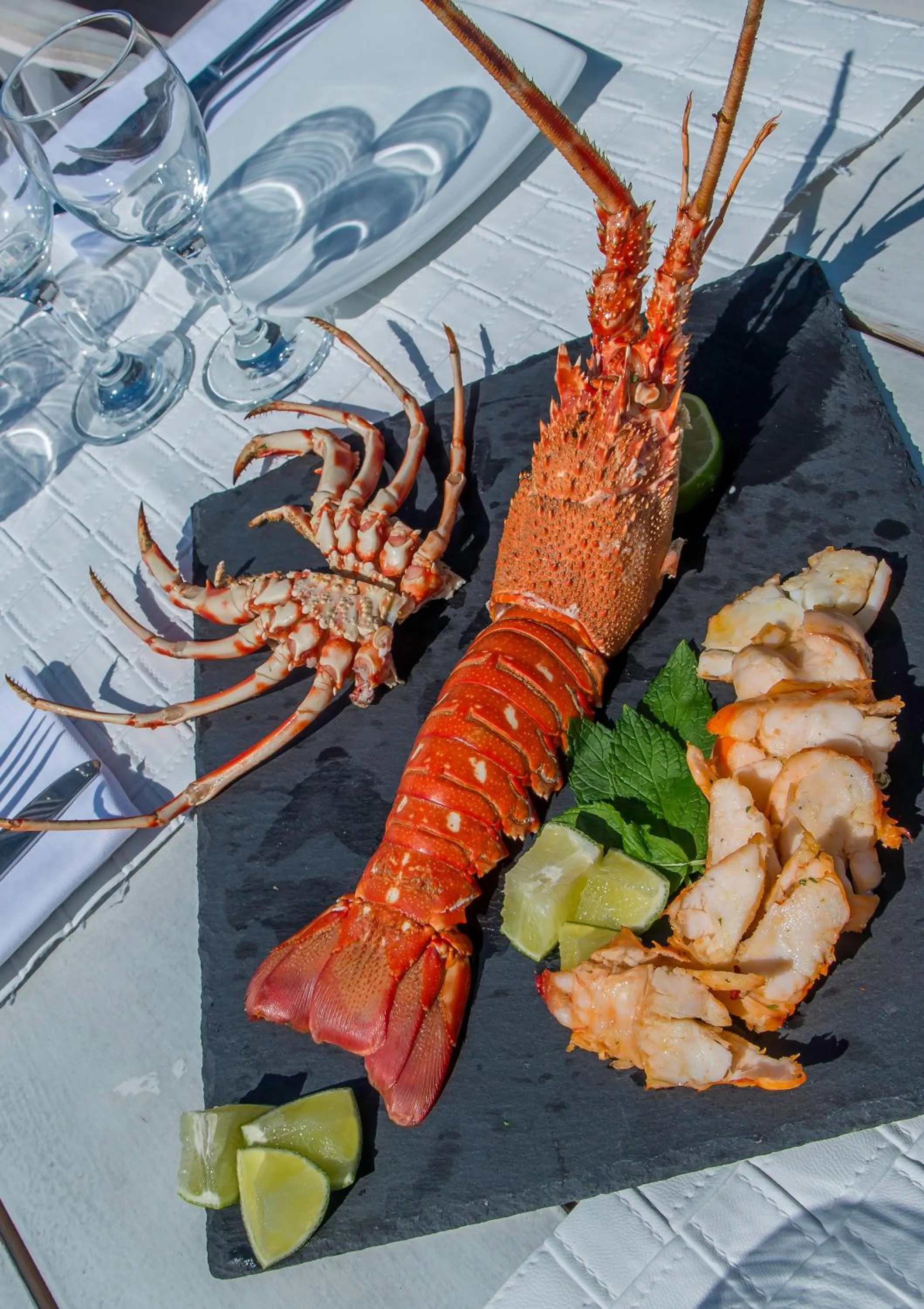 Restaurant/places to eat in Oasis Beach Hotel