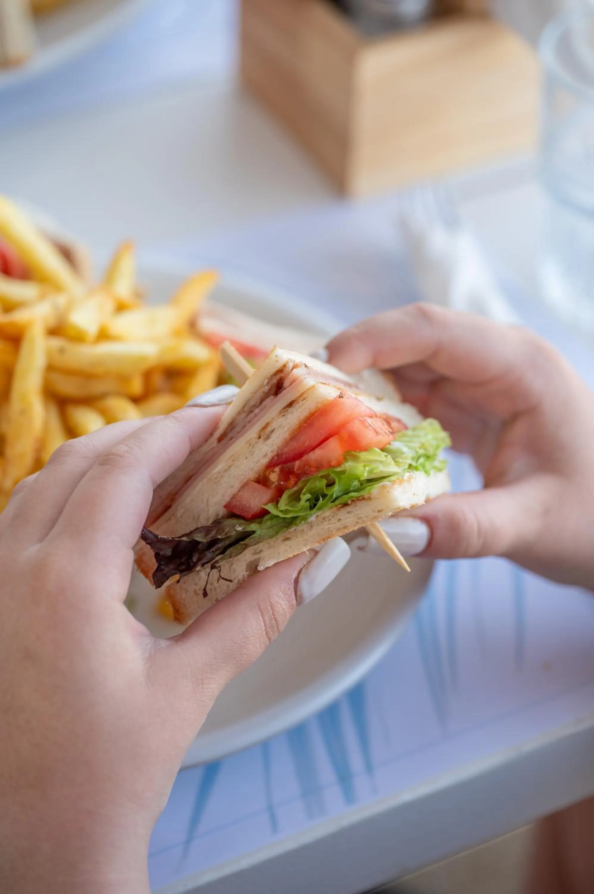 Restaurant/places to eat in Oasis Beach Hotel