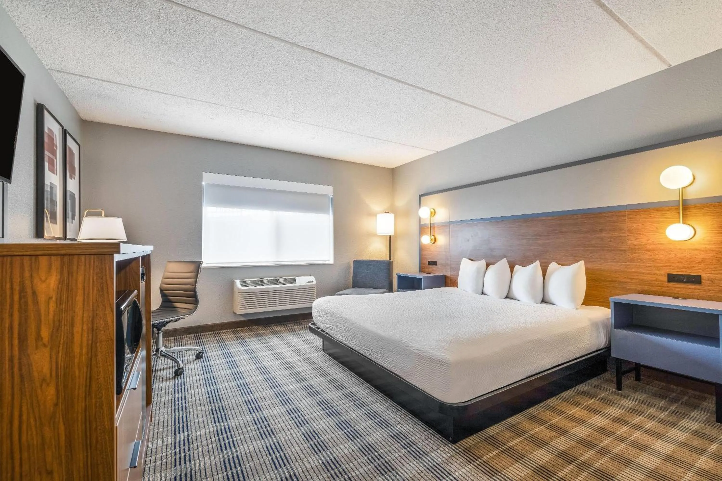 Bed in AmericInn by Wyndham Mounds View Minneapolis