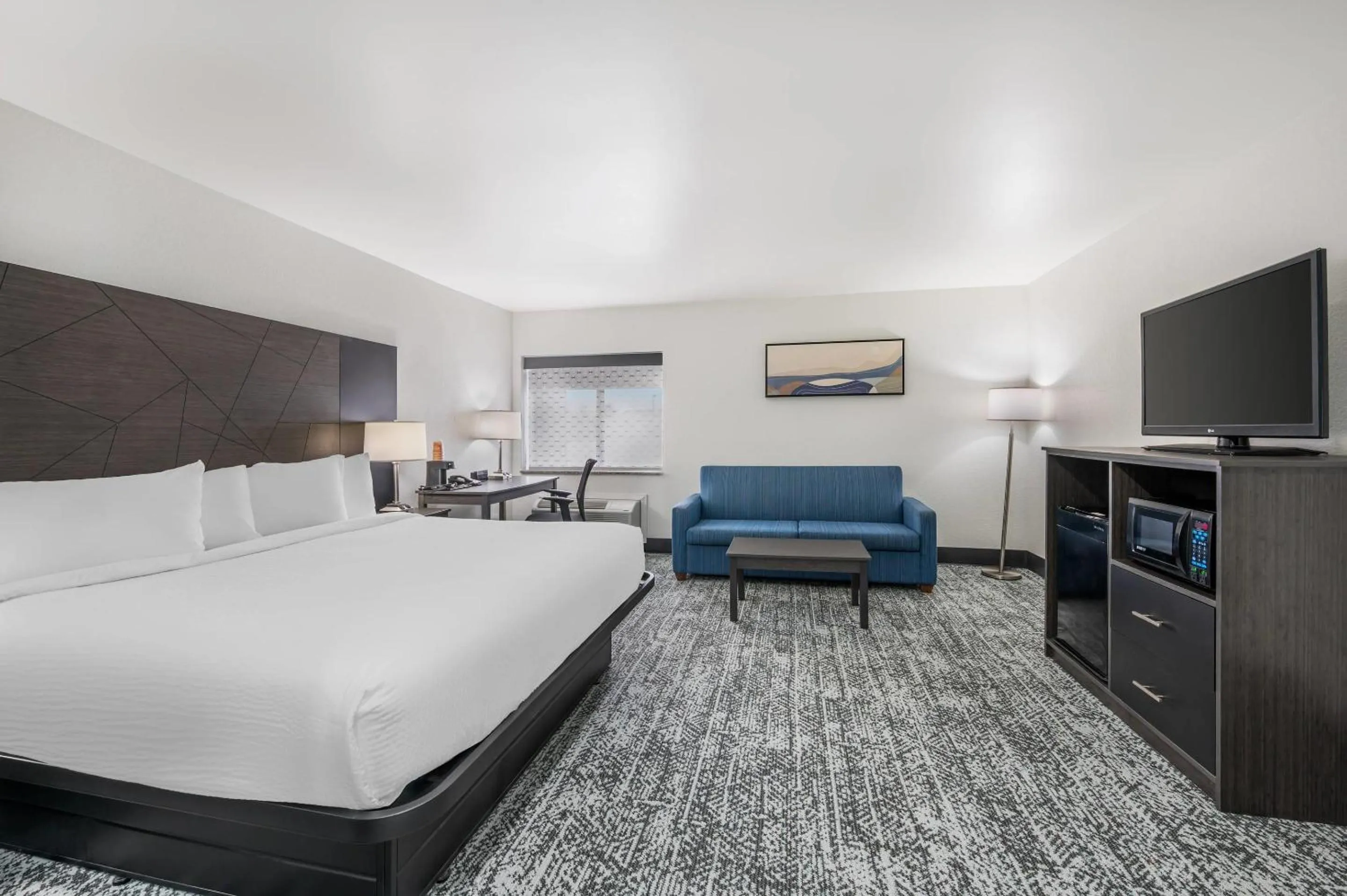 Bedroom, Bed in Sleep Inn Champaign North - Urbana