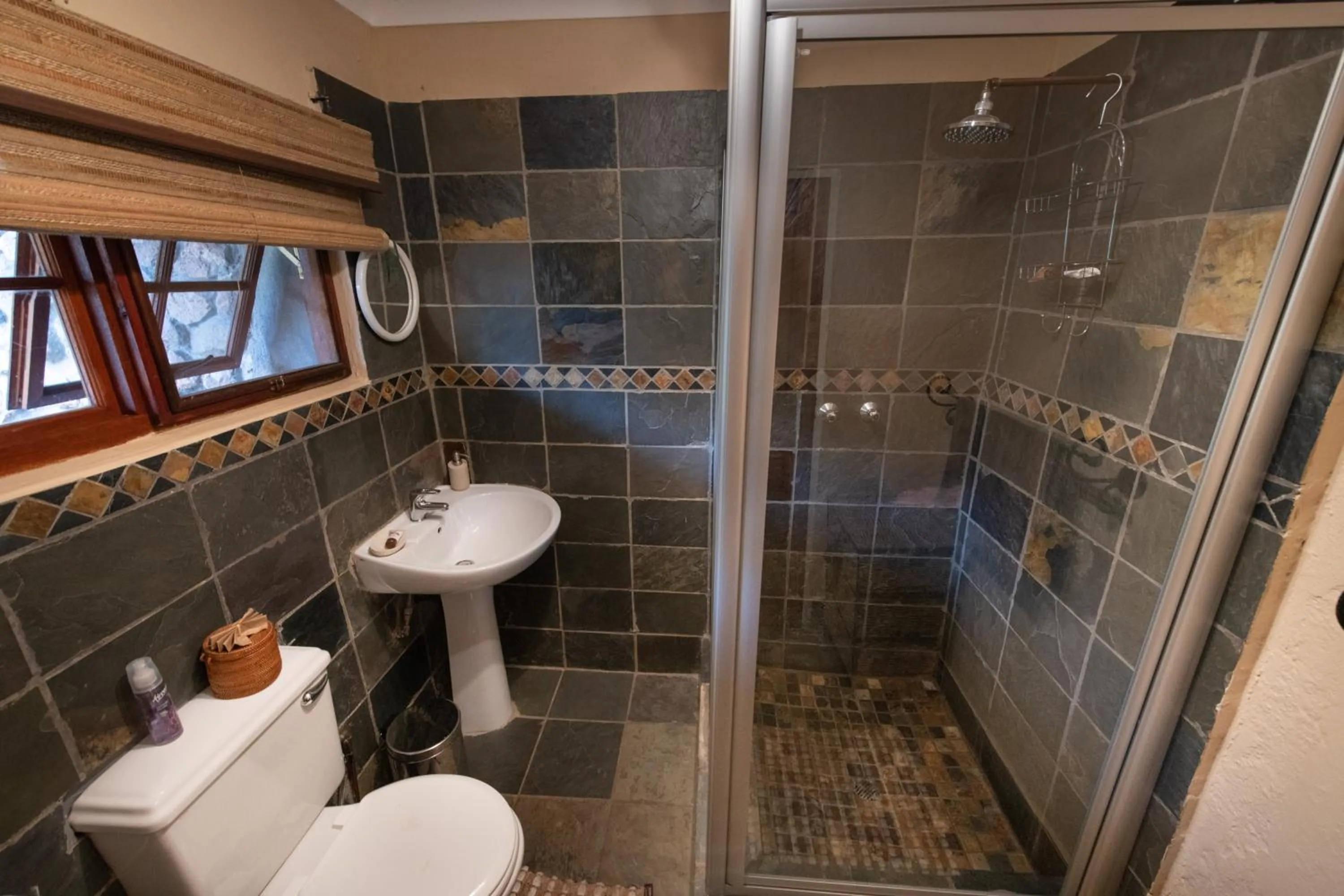 Bathroom in Blyde River Wilderness Lodge