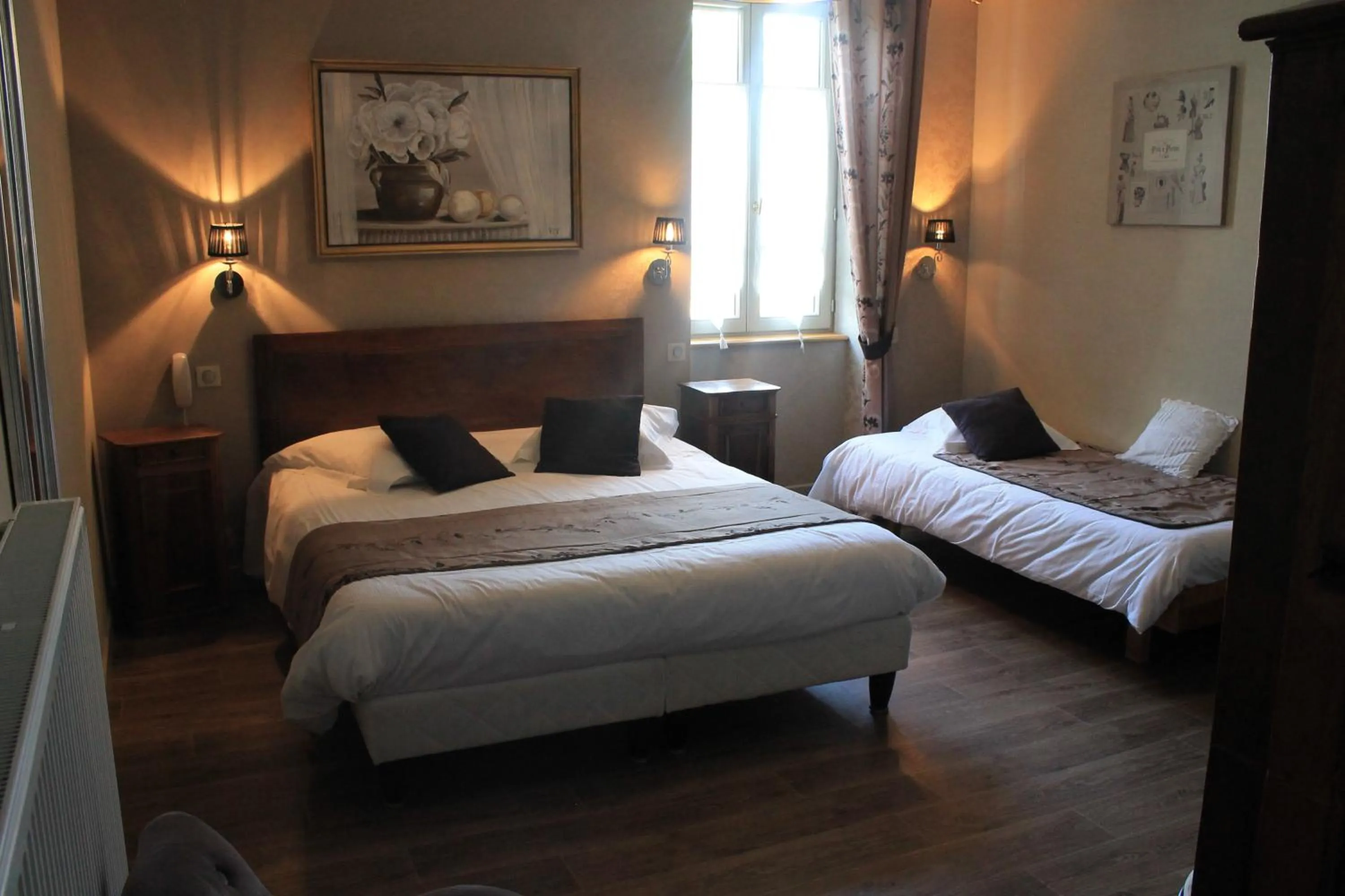 Photo of the whole room, Bed in Hôtel Restaurant Le Moulin de Saint Verand