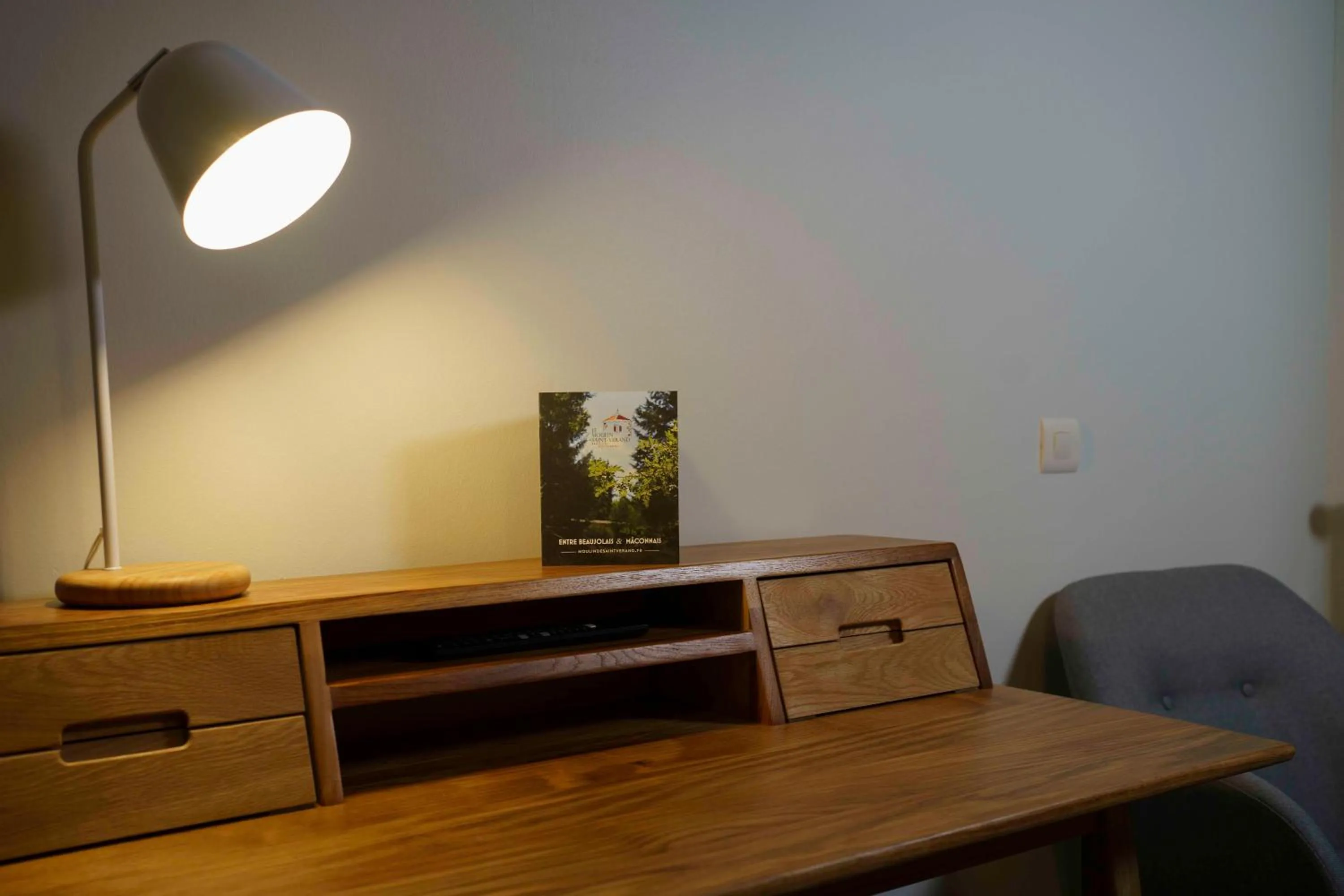 Seating area in Hôtel Restaurant Le Moulin de Saint Verand