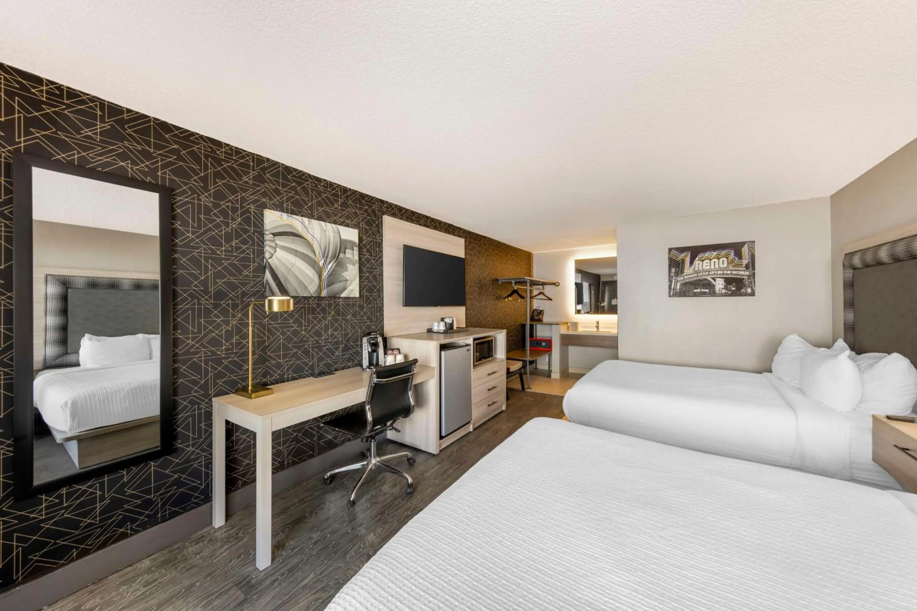 Bedroom, Bed in Aiden by Best Western South Reno