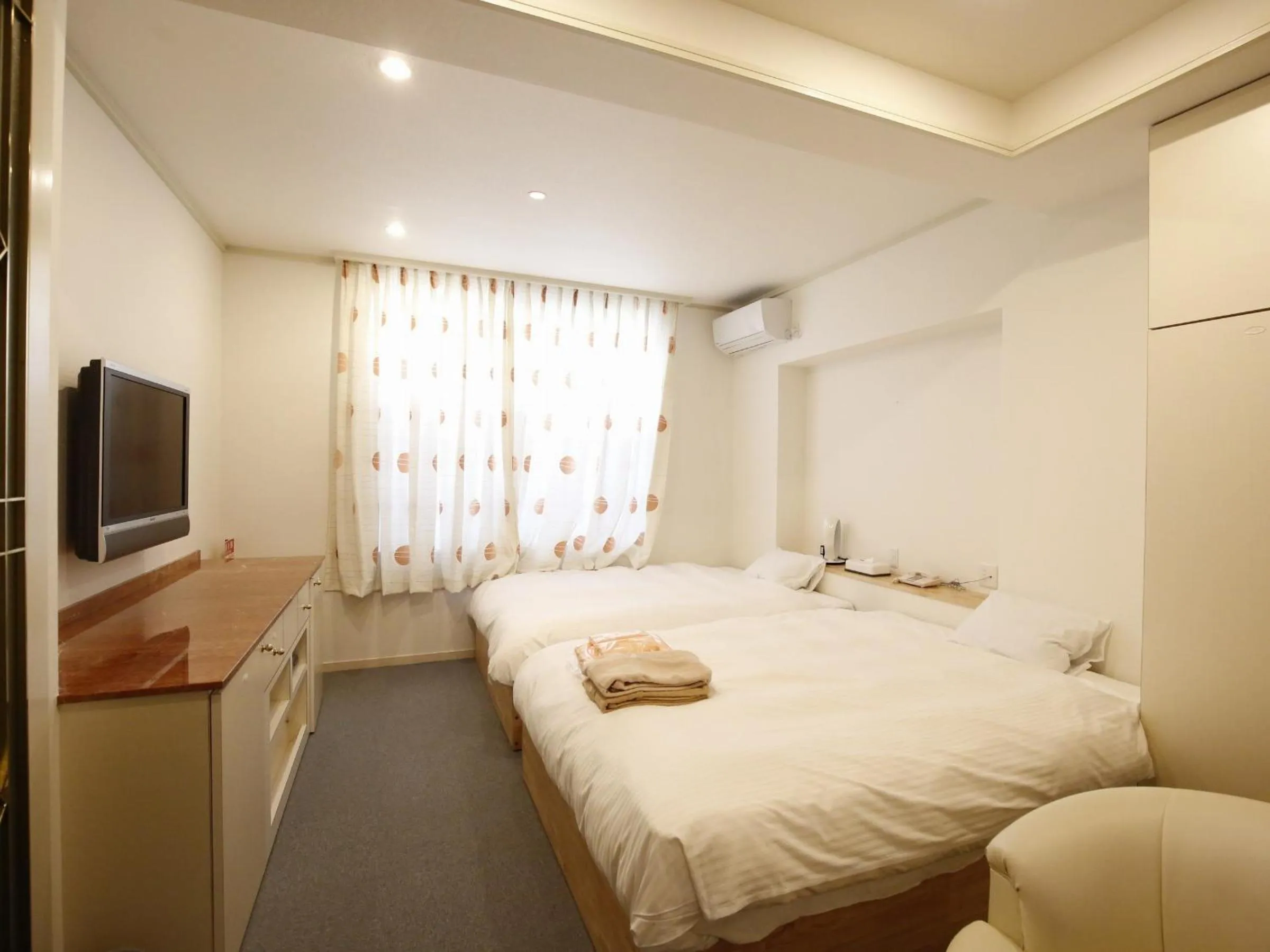 Bed in Awajishima Hotel Lodge GREEN COZY