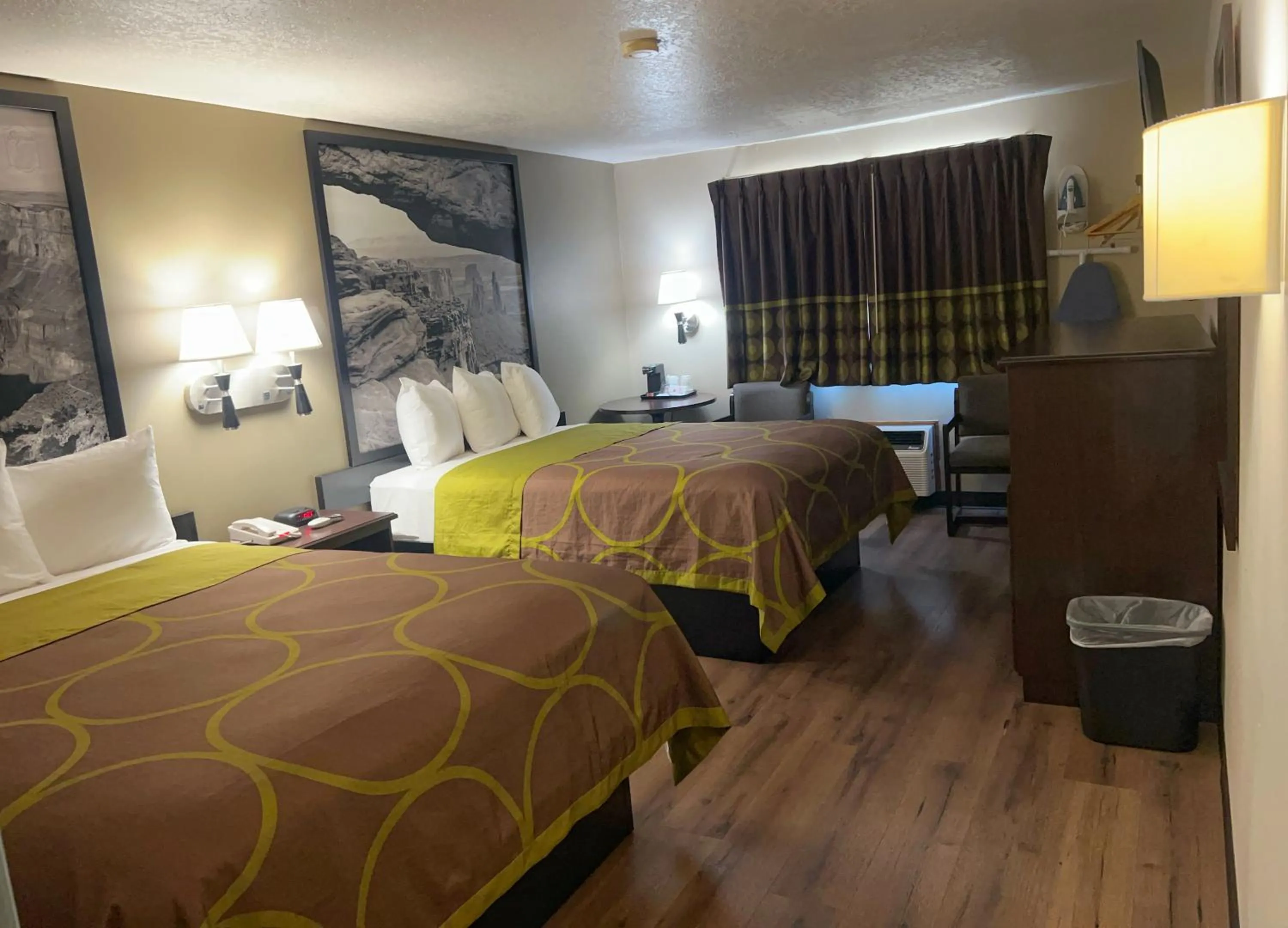 Bed in Super 8 by Wyndham Ogden, Utah