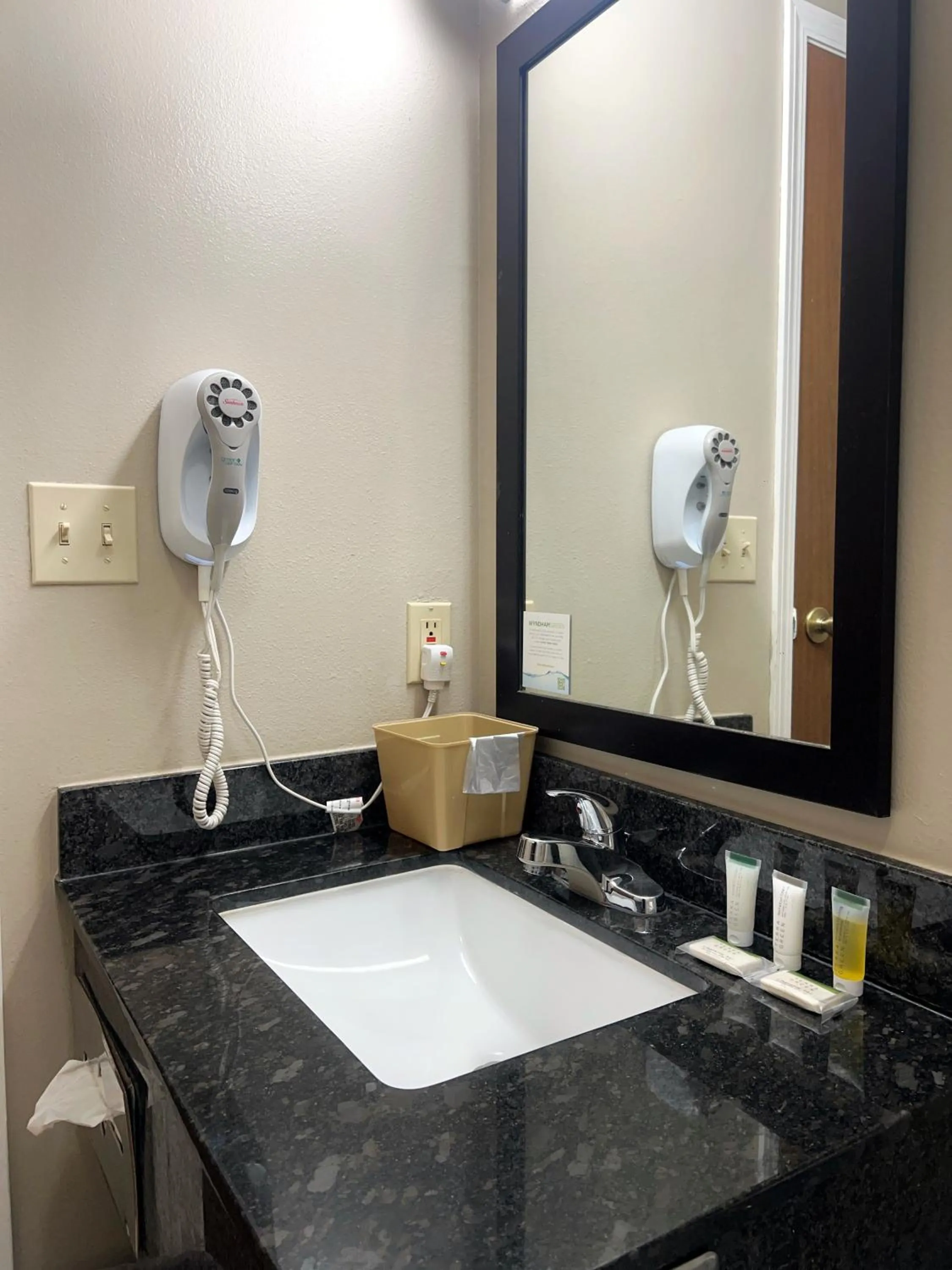 Bathroom in Super 8 by Wyndham Ogden, Utah