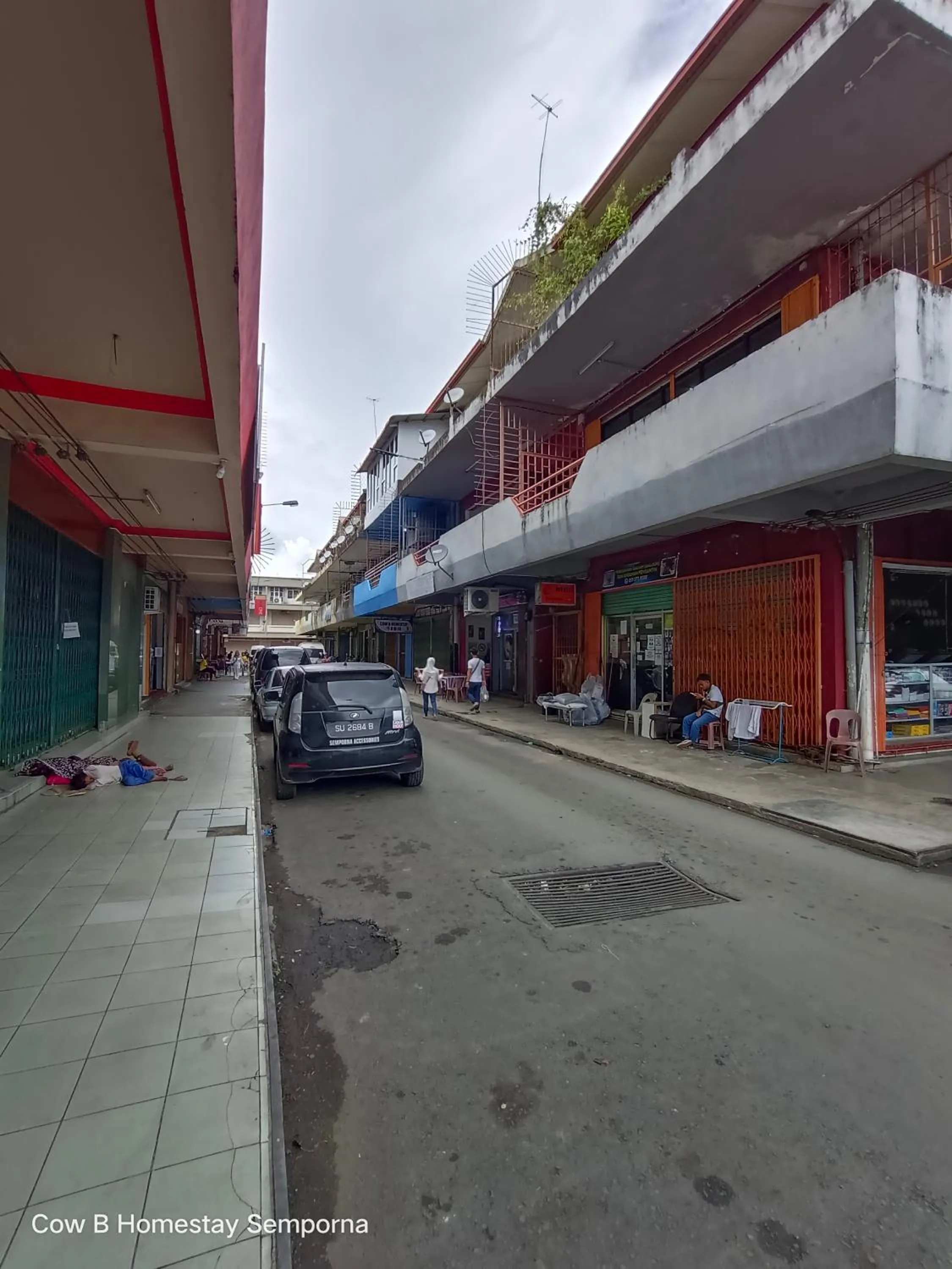 Street view in Cow B Homestay Semporna