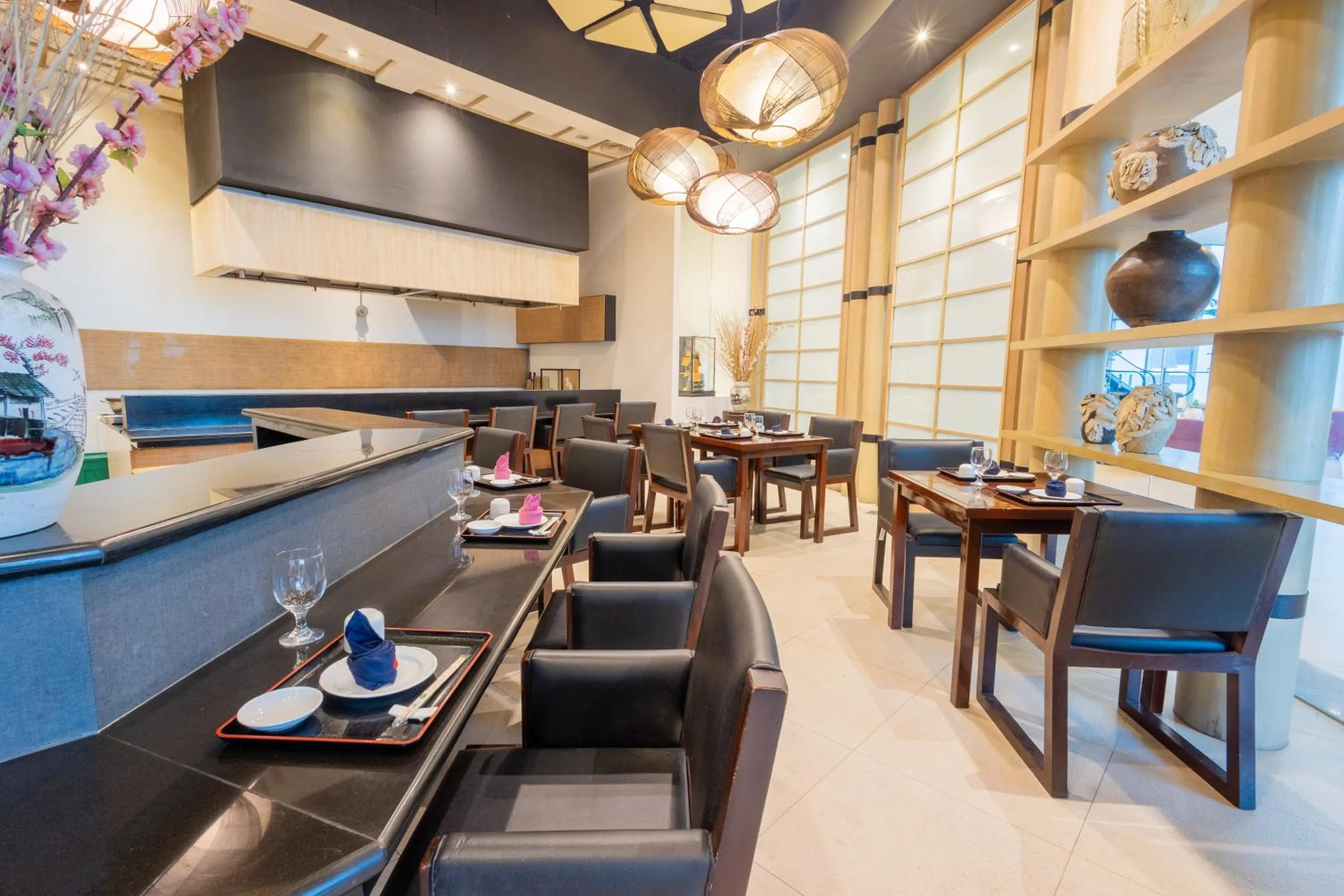 Restaurant/places to eat in The Alpha Suites