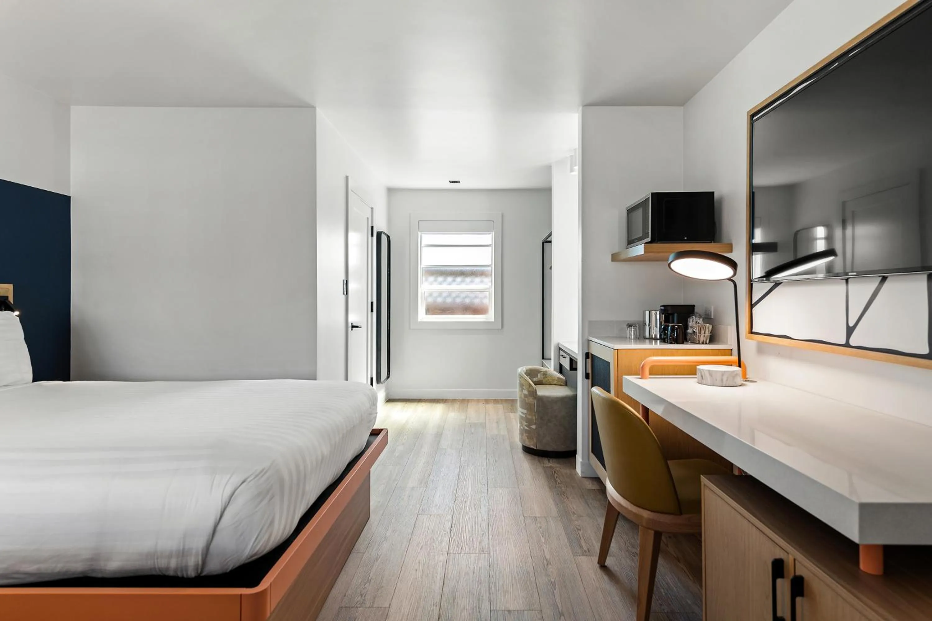 Photo of the whole room, Bed in GoodSpring Motel