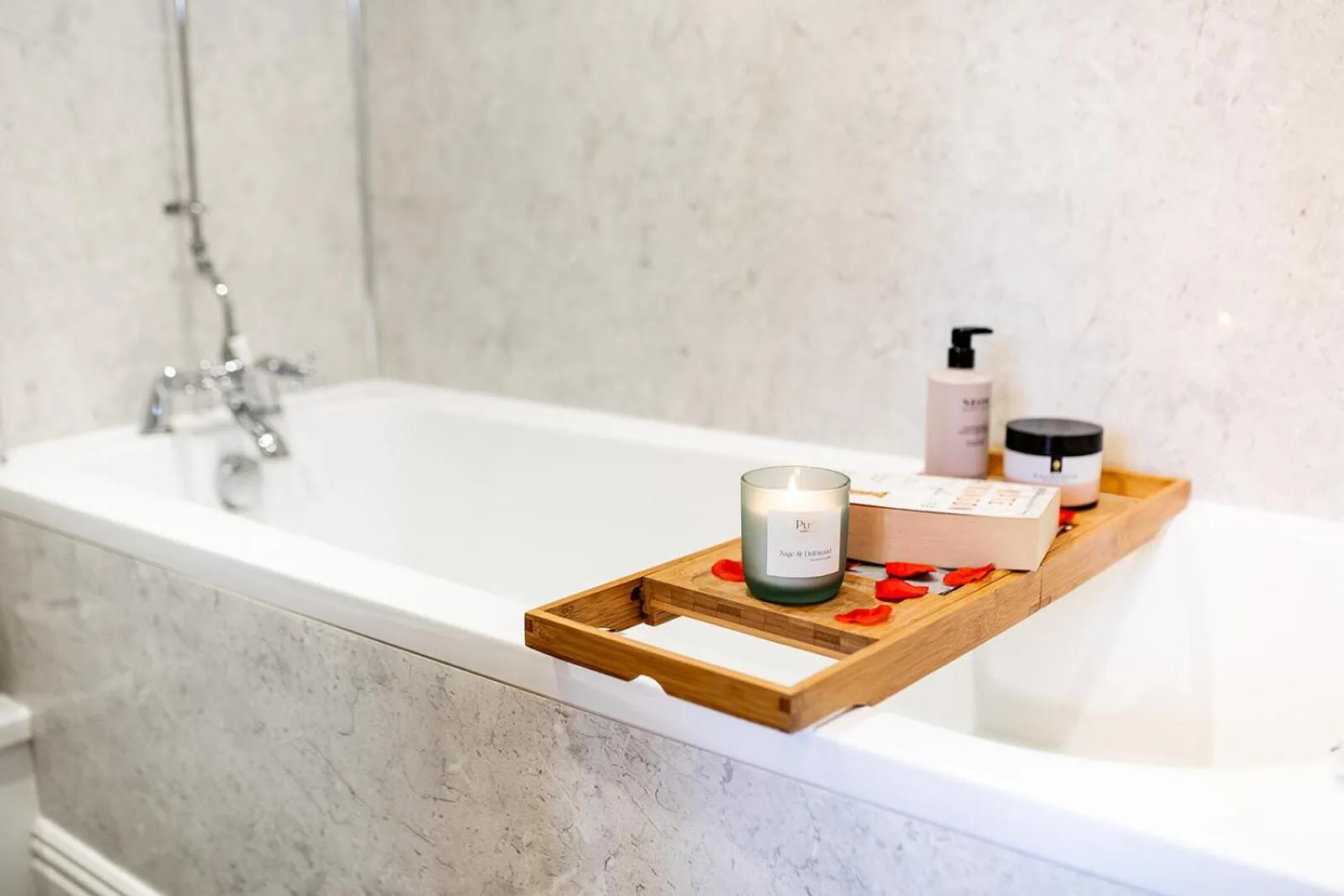 Bathroom in The Boot Inn