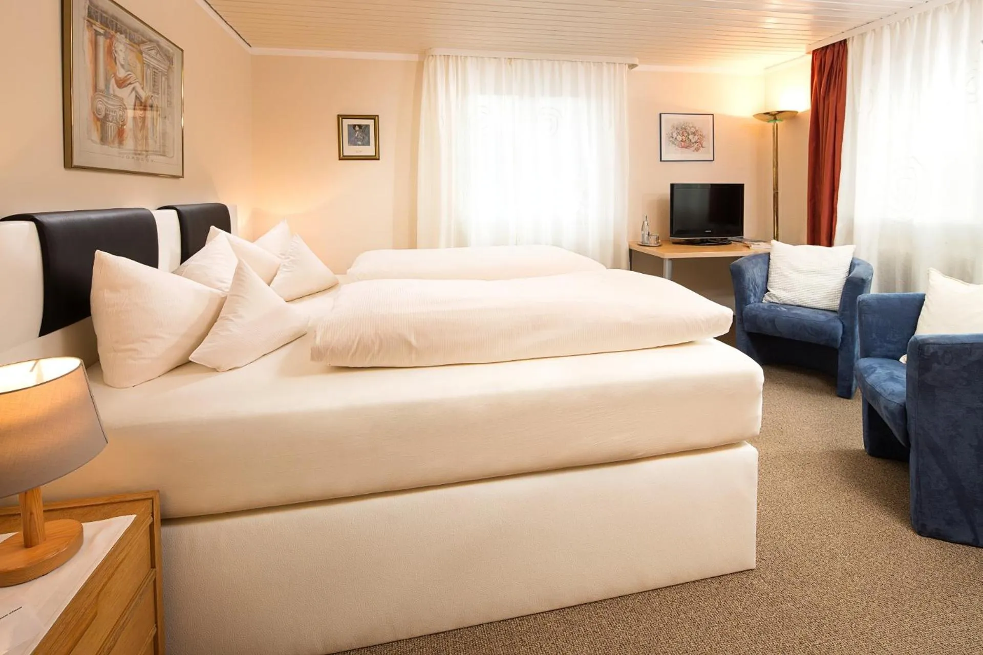 Bed in Hotel Alpenrose