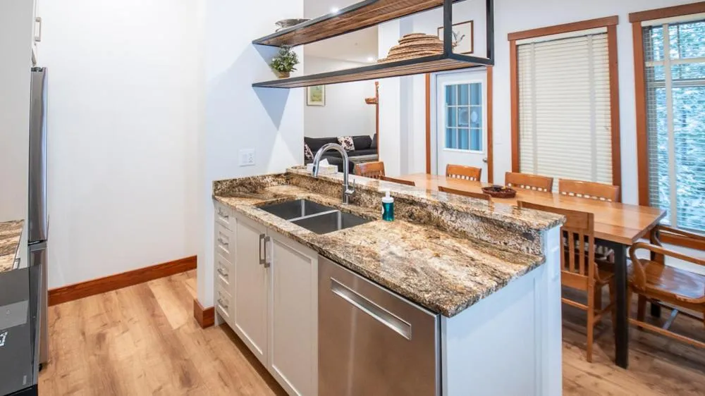 Snow Creek Lodge by Fernie Lodging Co