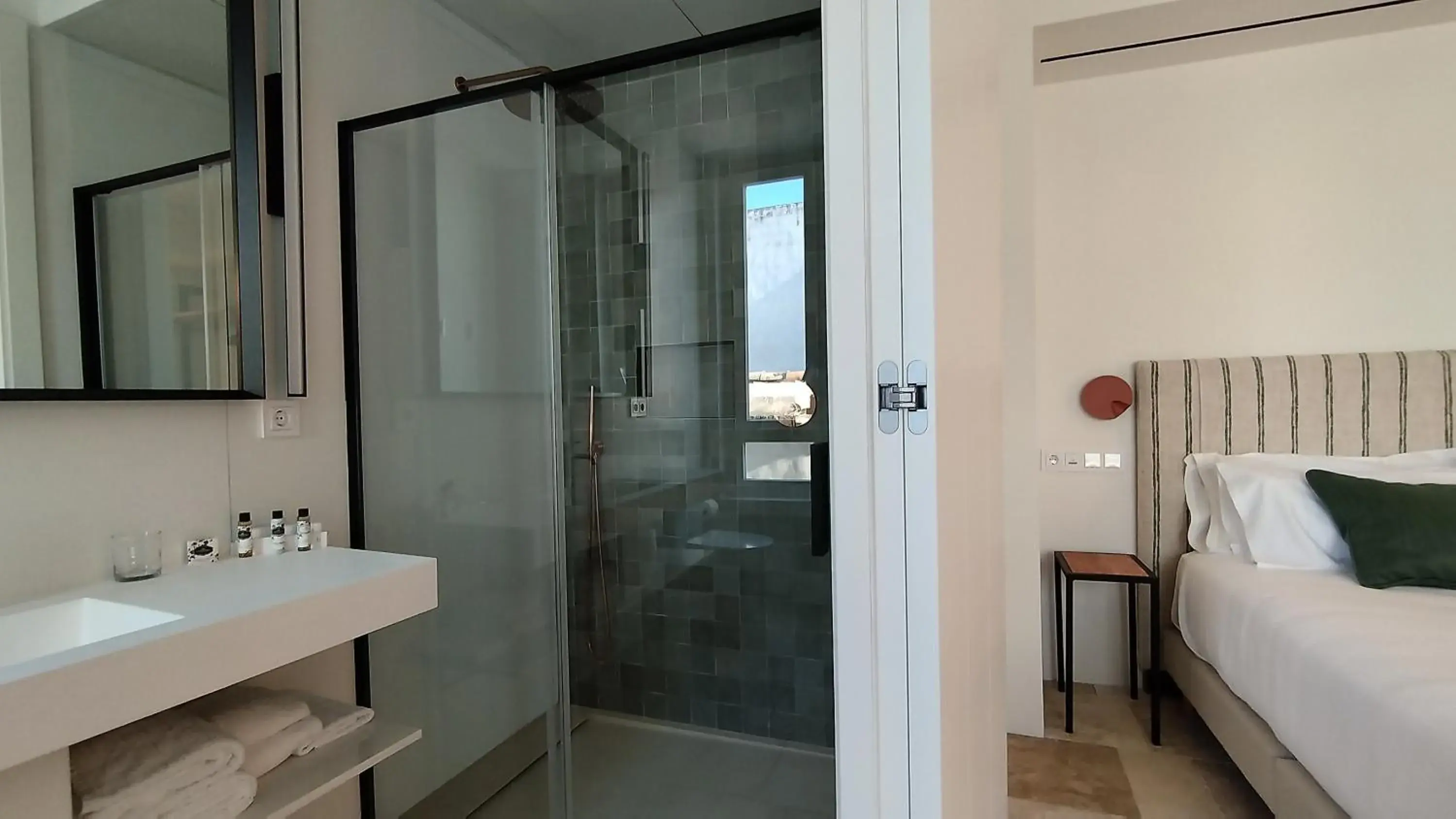 Double Room with Garden View in Hotel Viento10 Double Room with Garden View in Hotel Viento10