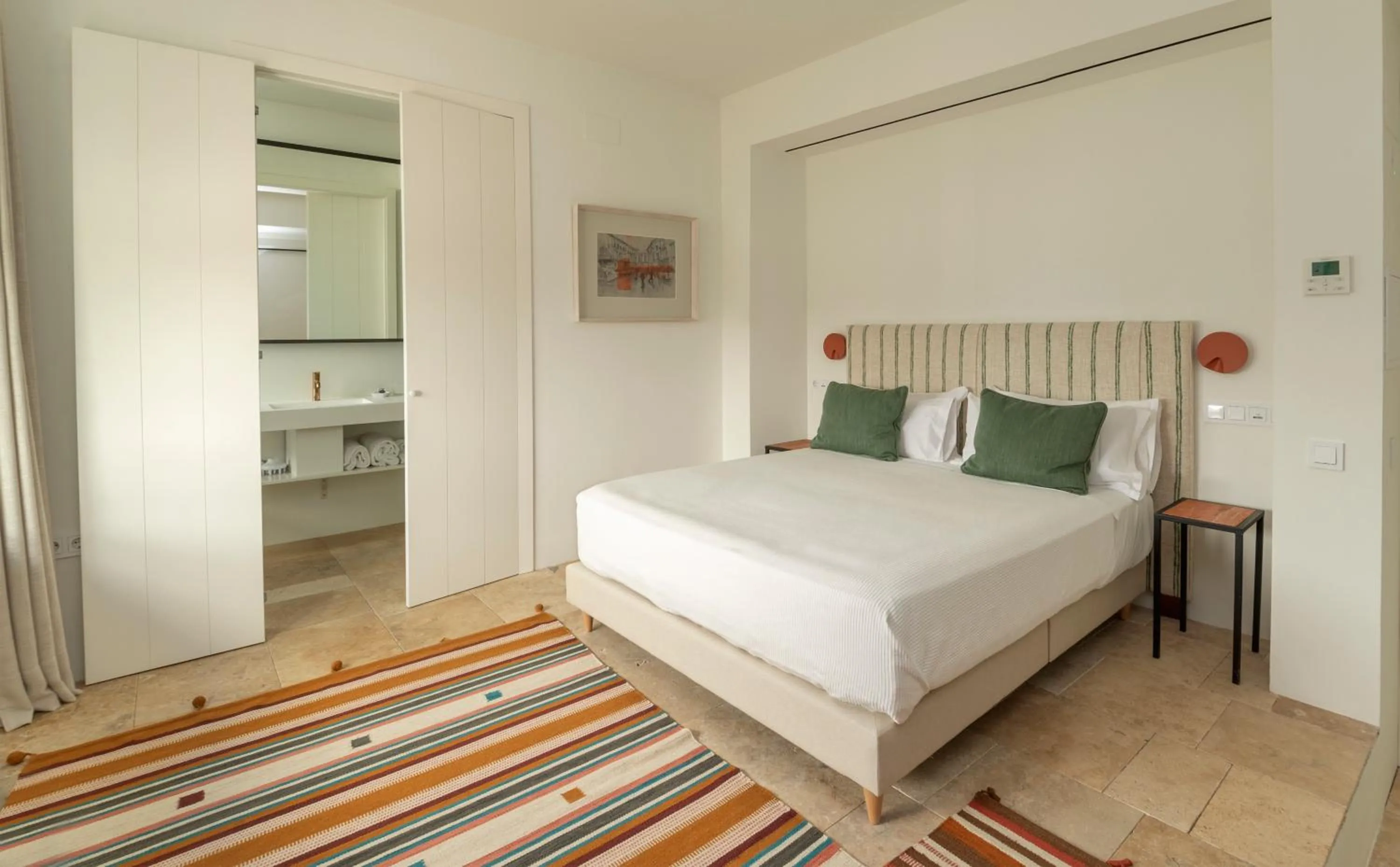 Bedroom, Bed in Hotel Viento10