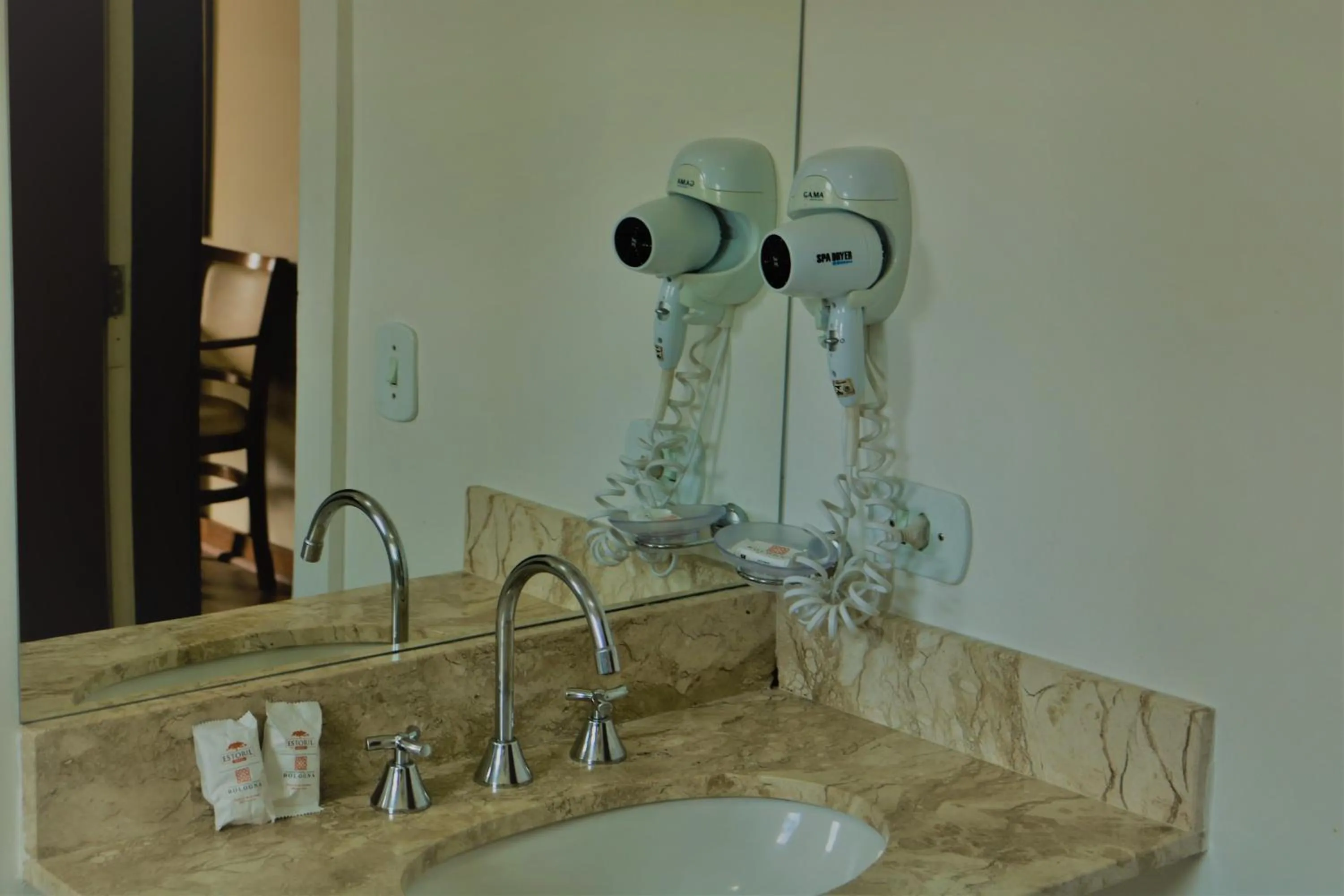 Bathroom in Hotel Bologna