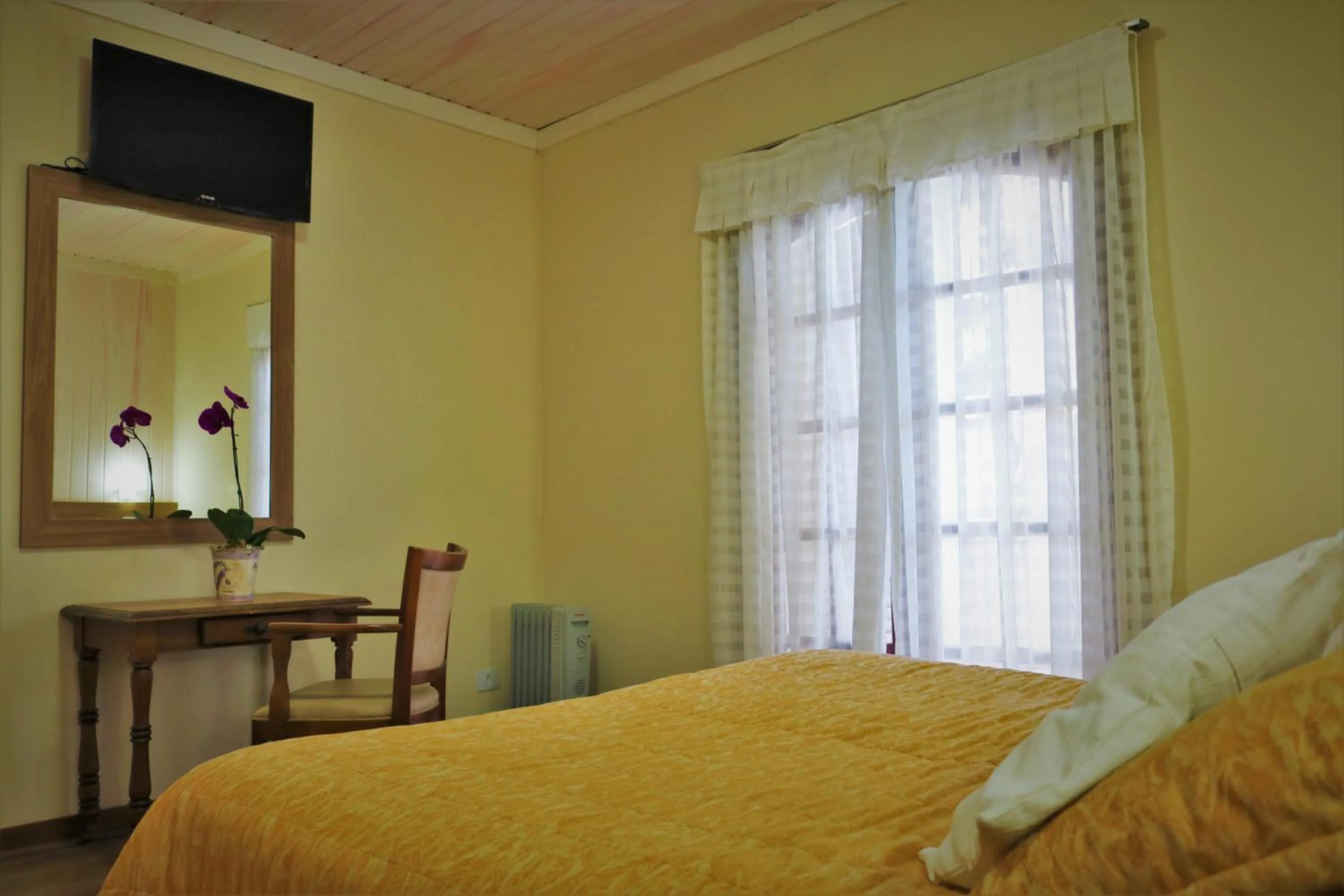 Bedroom, Bed in Hotel Bologna