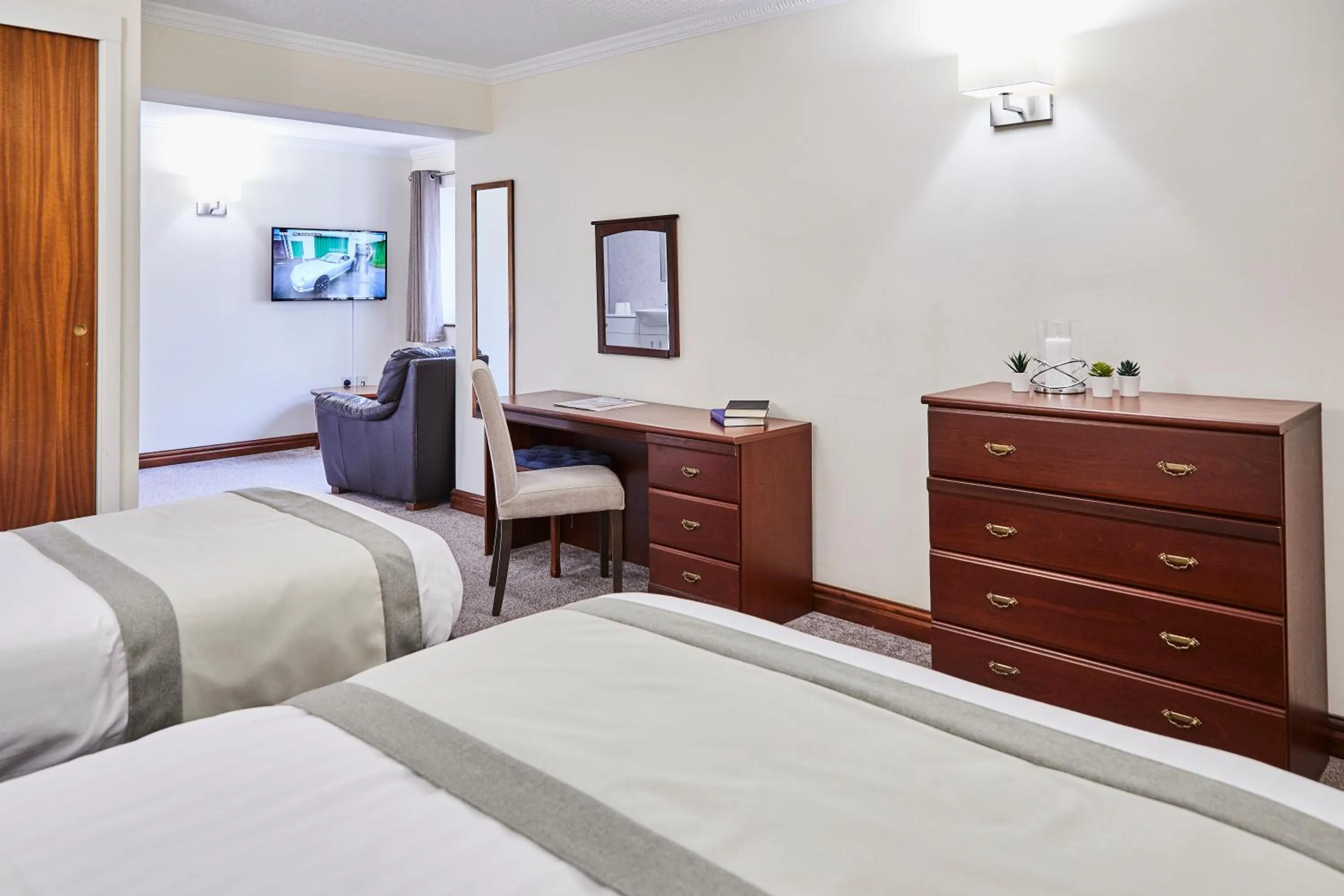 Bedroom, Bed in The Appleby Inn Hotel