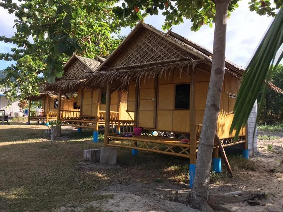 Koh Phaluai Beach Bangalow