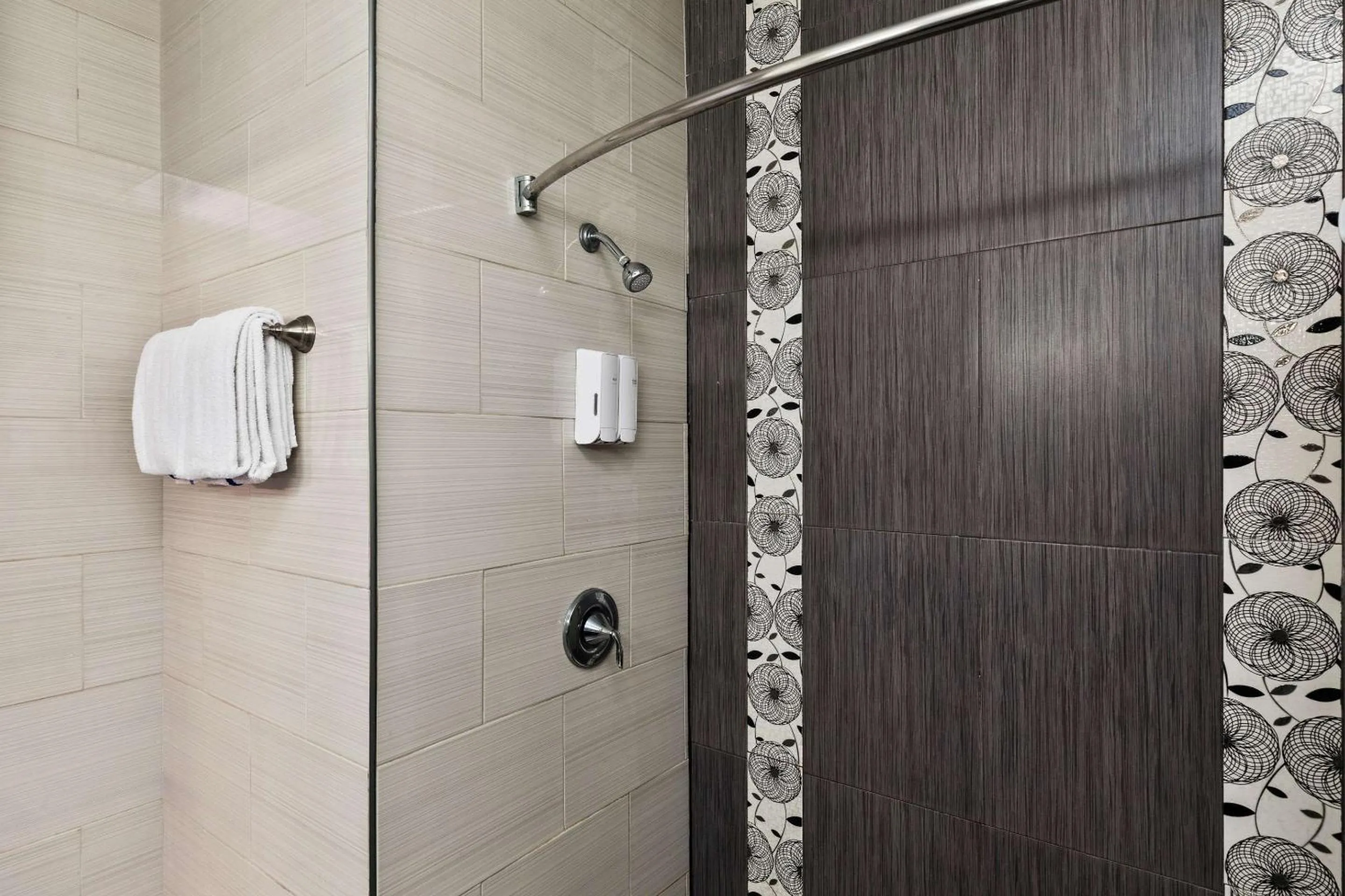 Bedroom in WindWater Hotel and Marina