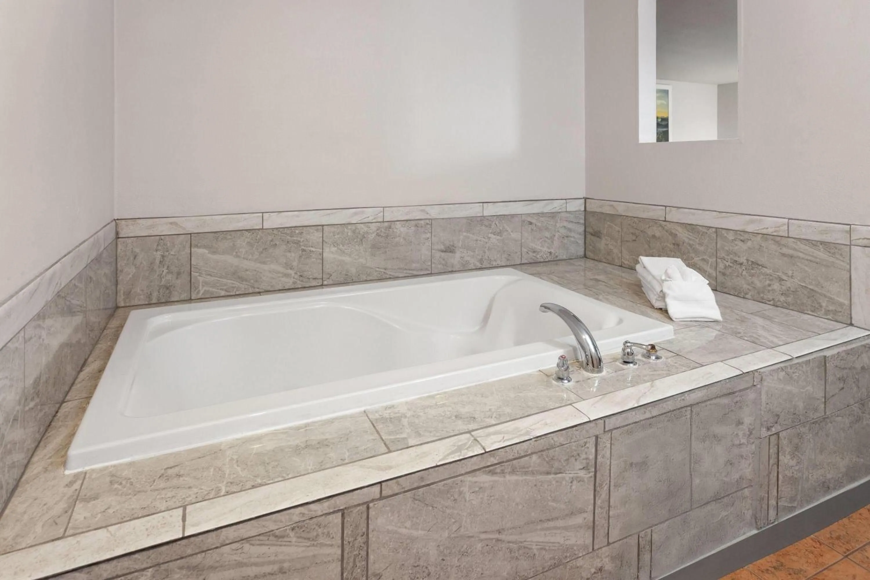 Bath in Days Inn & Suites by Wyndham Spokane Airport Airway Heights
