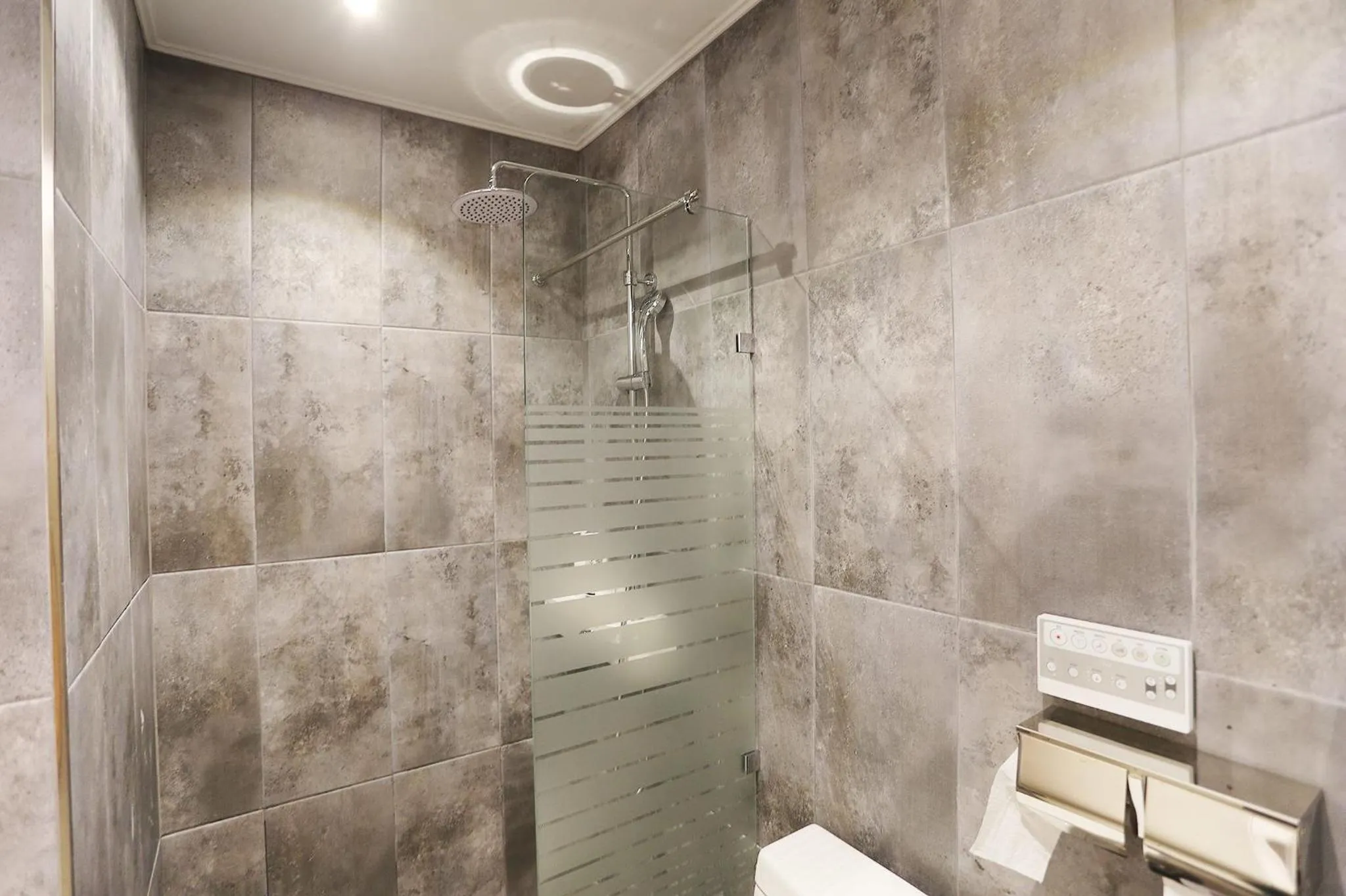 Property building in Louis Hotel